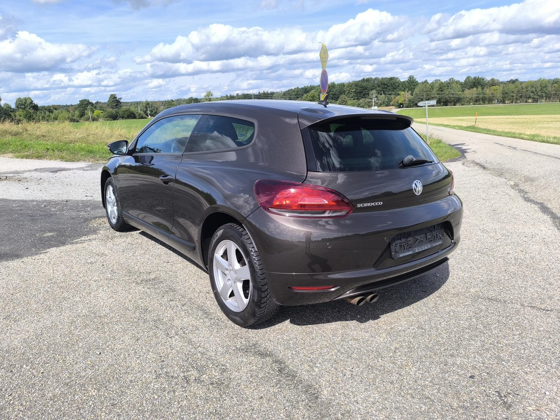 Volkswagen Scirocco, 1,4 BENZÍN,DOLOŽENÉ KM - fotka 6