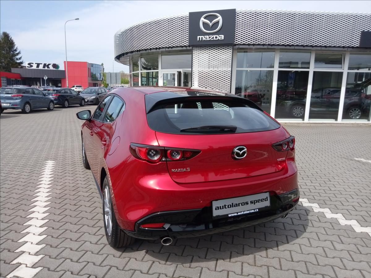 Mazda 3, 2,5 HB e-Skyactiv G140 6MT Cen - fotka 4