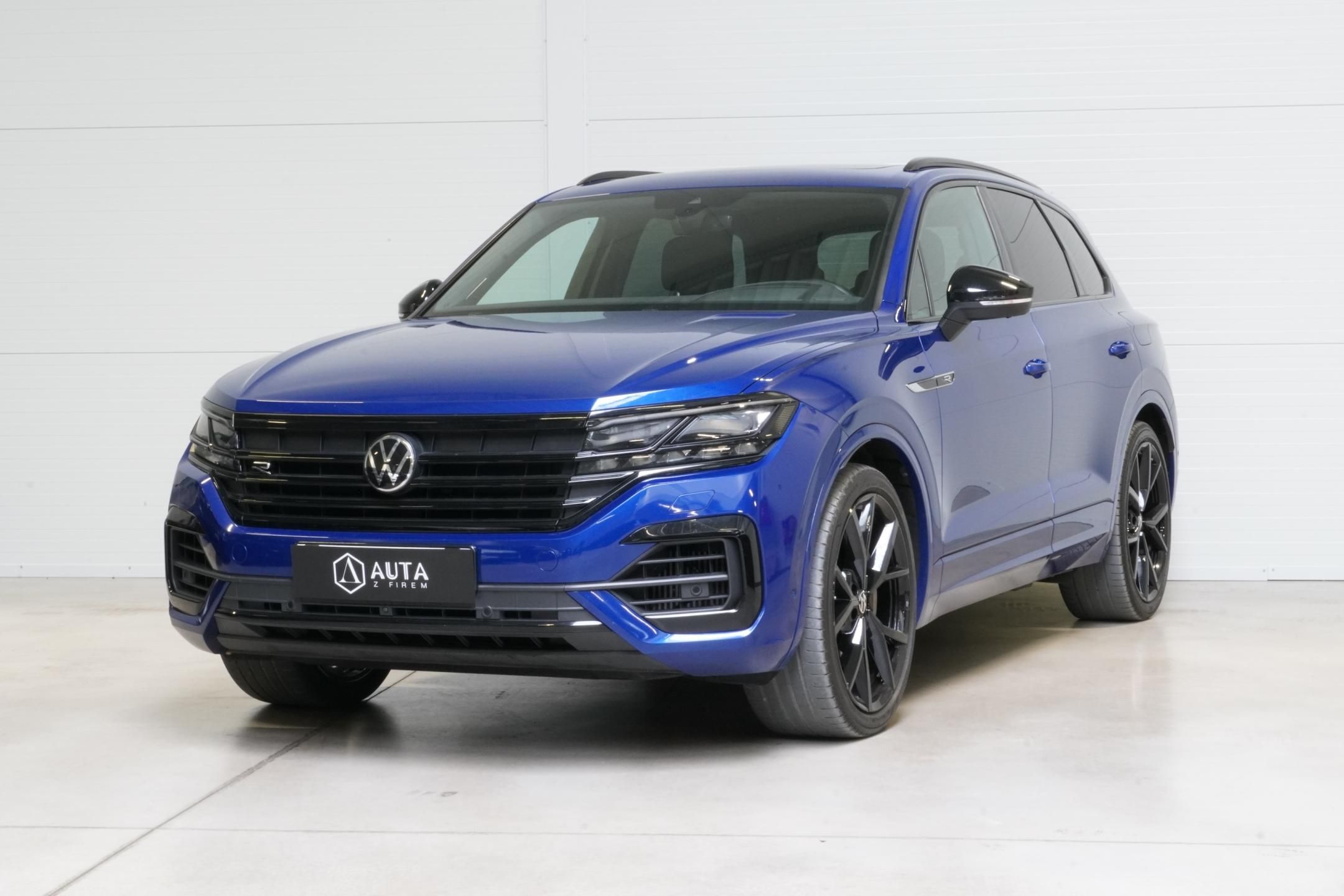 Volkswagen Touareg, R ČR,DPH,1.MAJ,360,Tažné,HUD