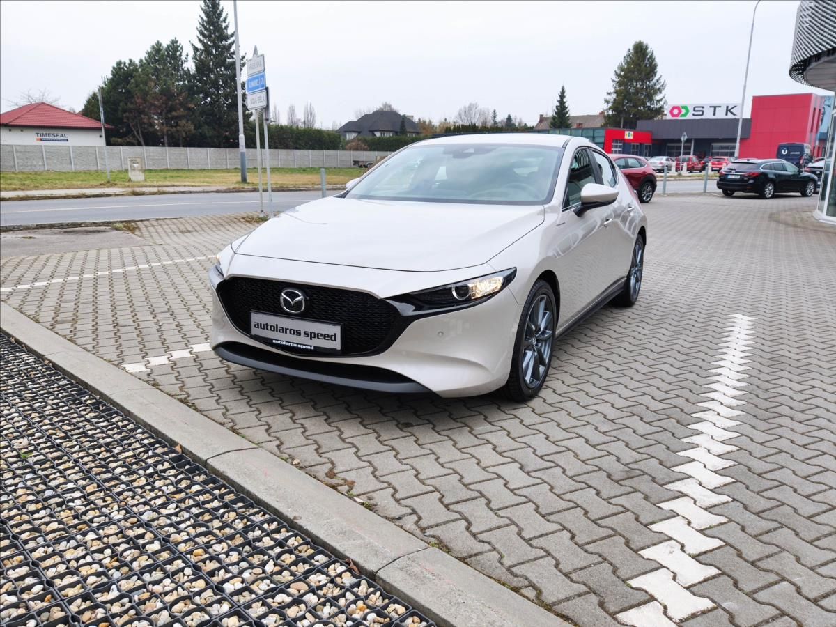 Mazda 3, 2,5 HB e-Skyactiv G140 6MT Cen - fotka 3