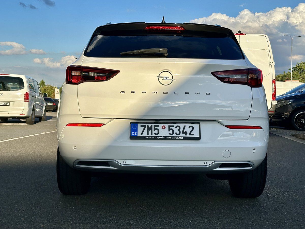 Opel Grandland, ULTIMATE 1,2 Turbo AT8 - fotka 4