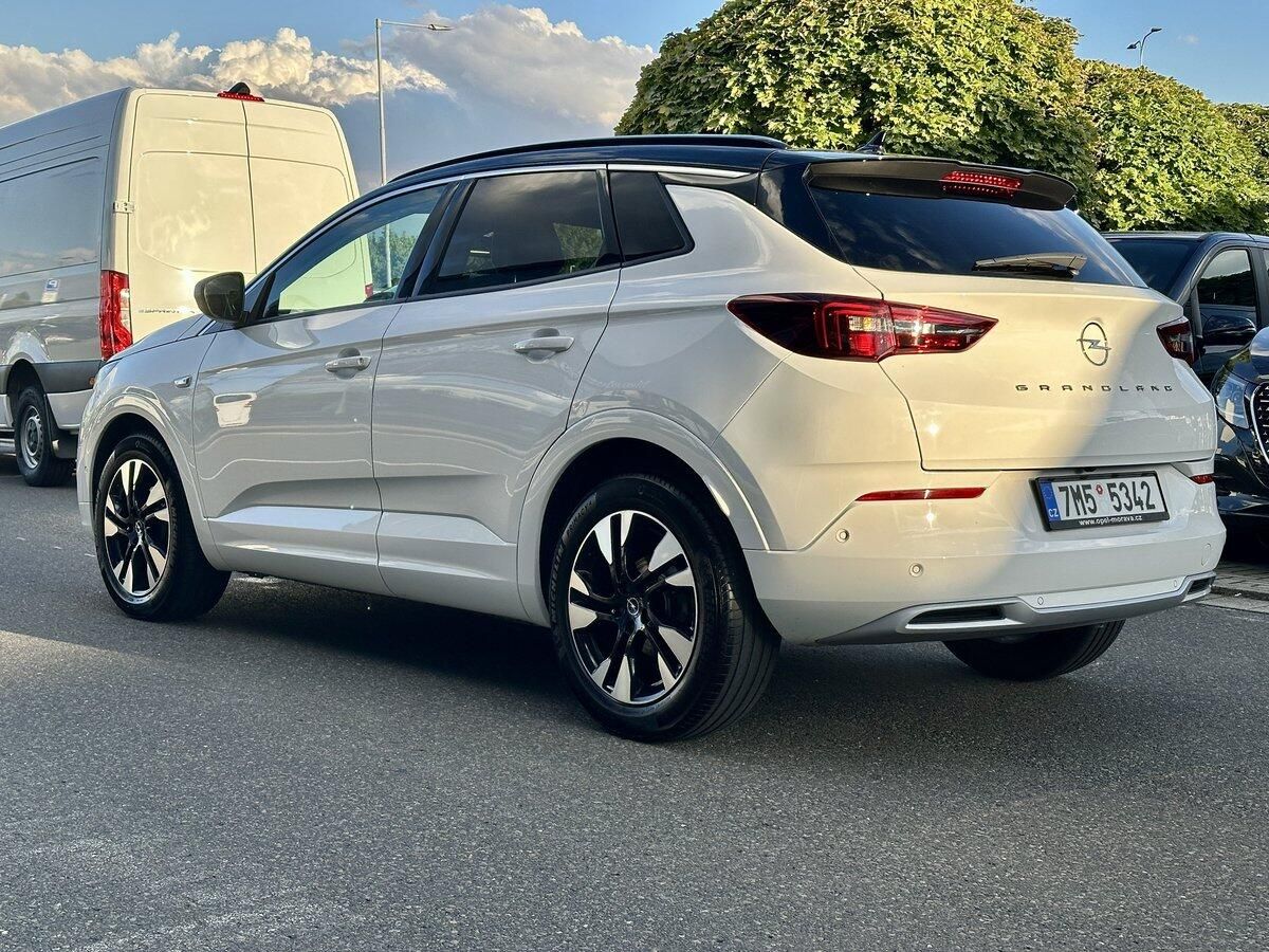 Opel Grandland, ULTIMATE 1,2 Turbo AT8 - fotka 5