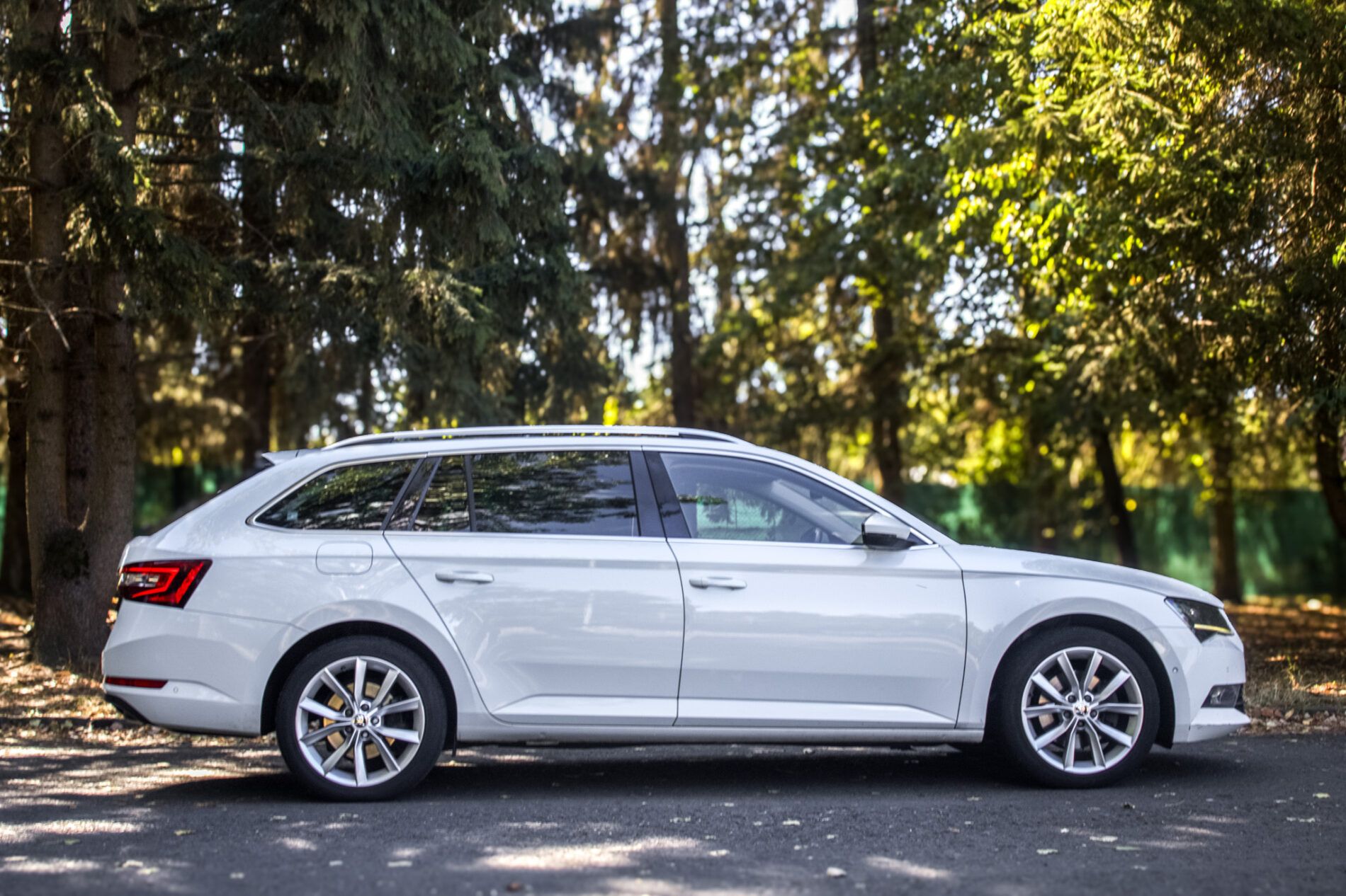 Škoda Superb - fotka 4