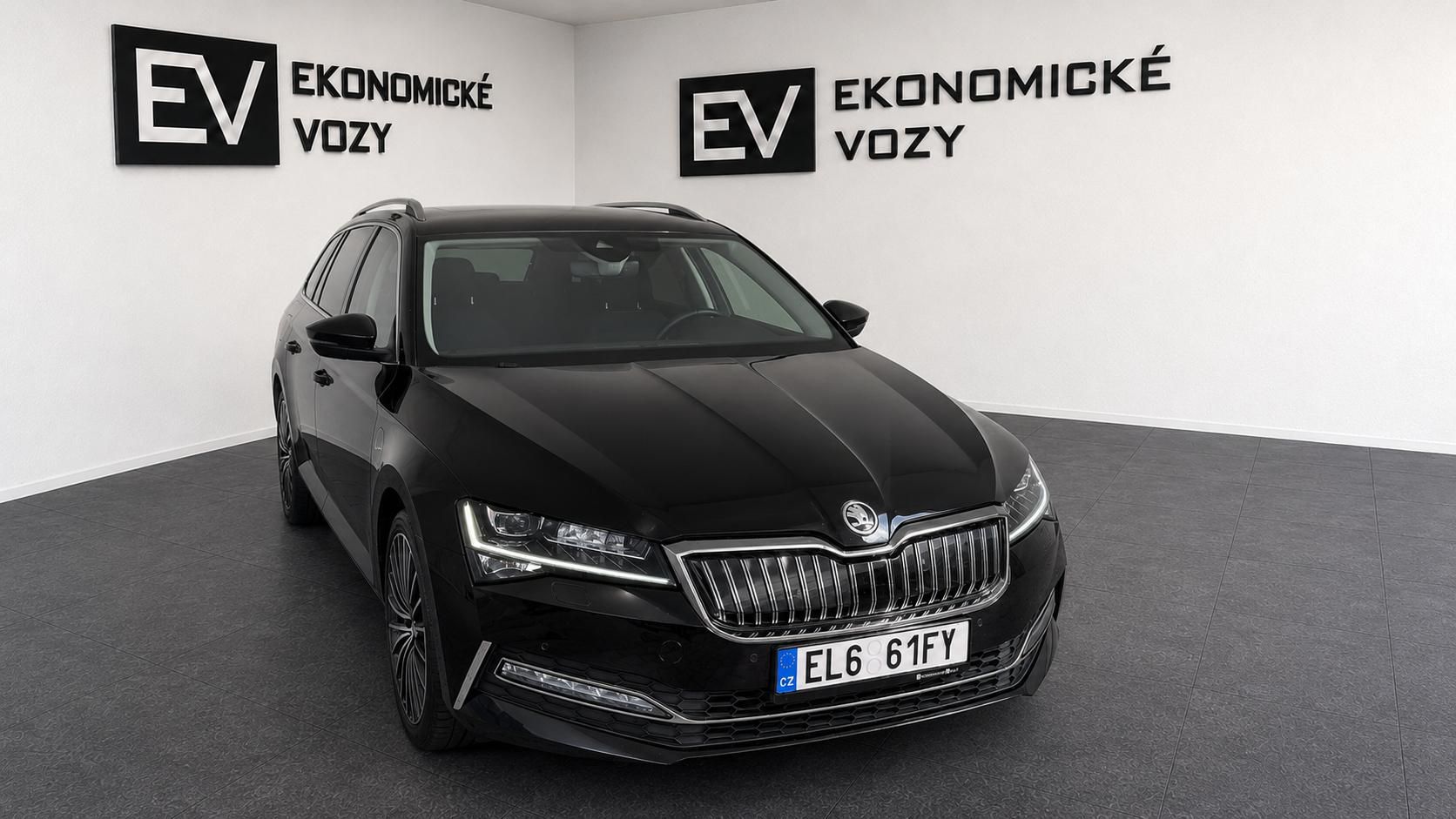 Škoda Superb, 1.4 IV,PHEV ,DOJEZD 38KM,LED - fotka 2