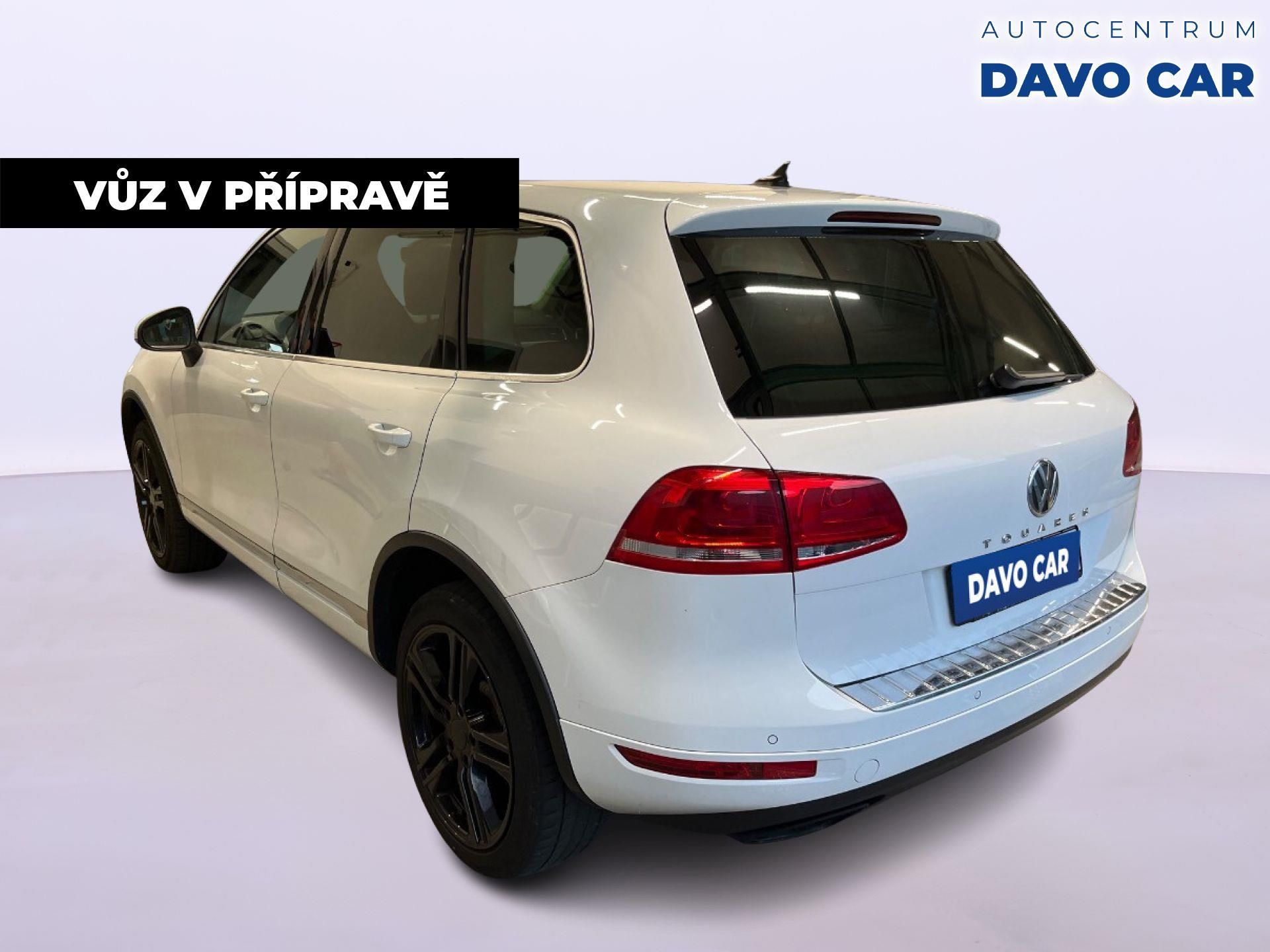 Volkswagen Touareg, 3,0 TDI V6 150kW DSG 4M Kůže - fotka 2