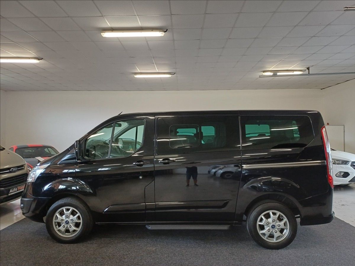 Ford Tourneo Custom, 2,2 Titanium 114kW,po servisu - fotka 4
