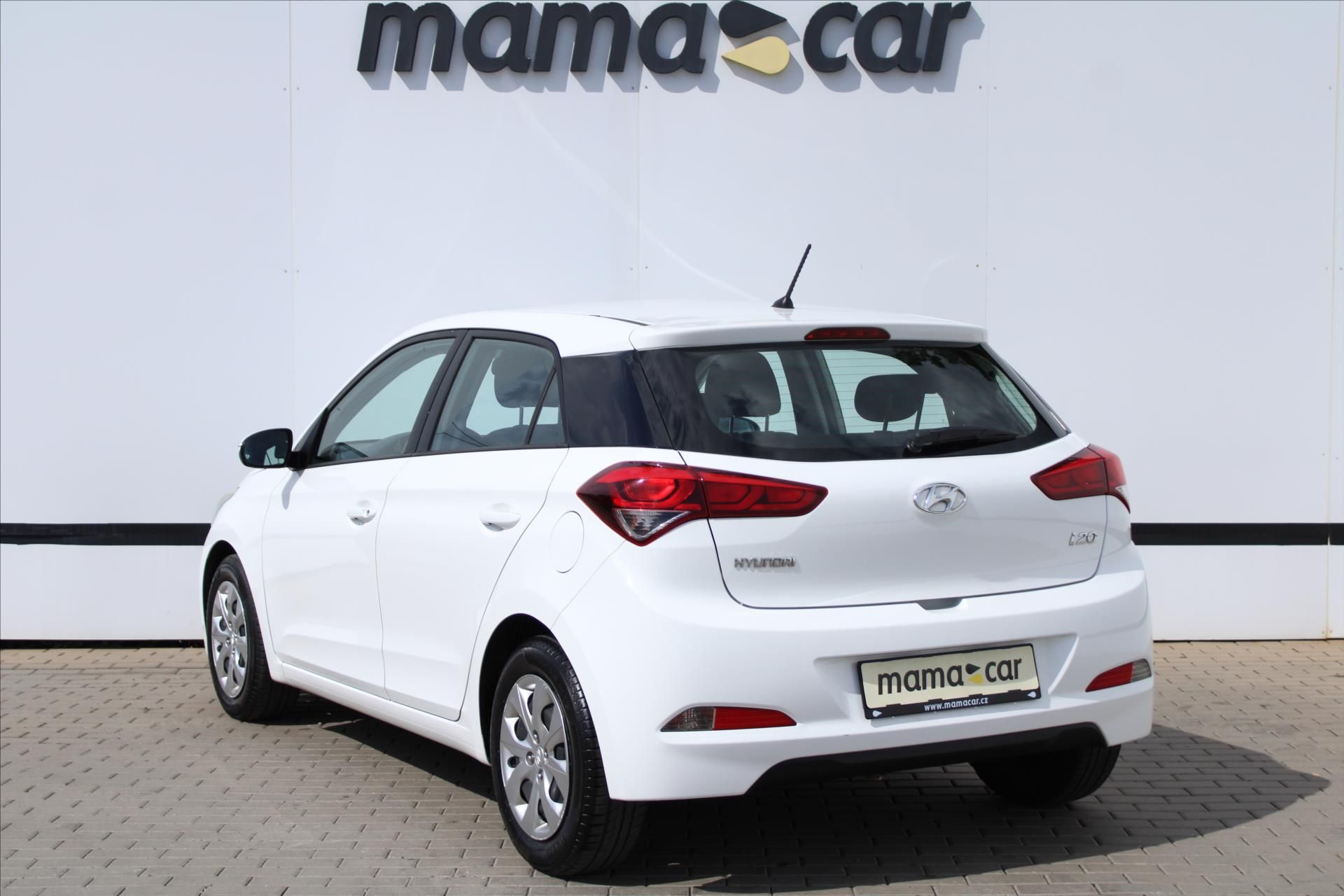Hyundai i20, 1.2i 55kW FAMILY ČR - fotka 5