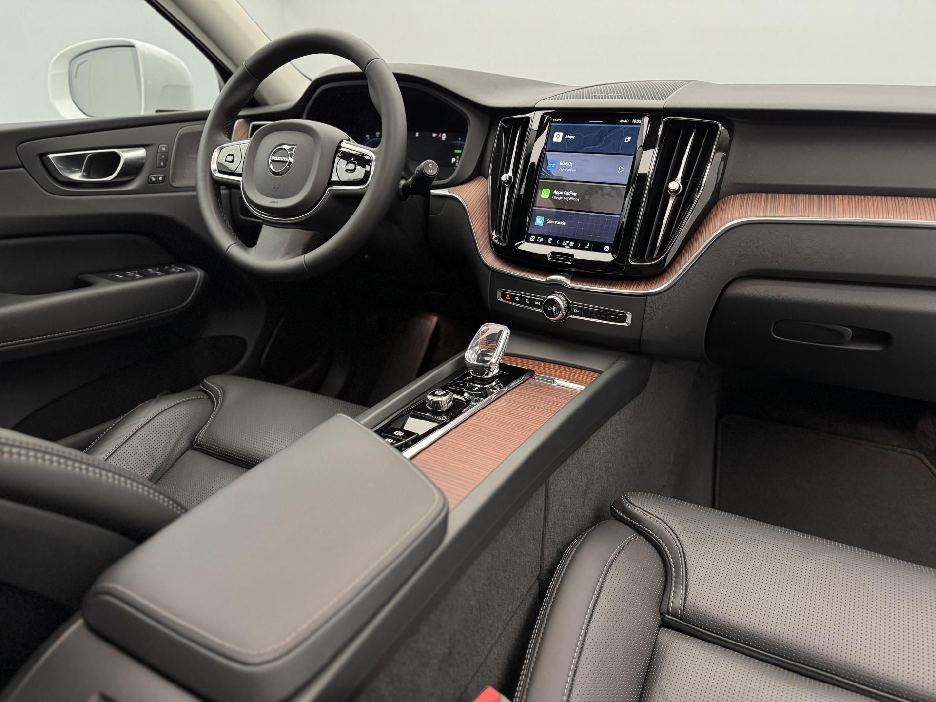 Volvo XC60, T8 AWD RECHARGE BRIGHT PLUS - fotka 4