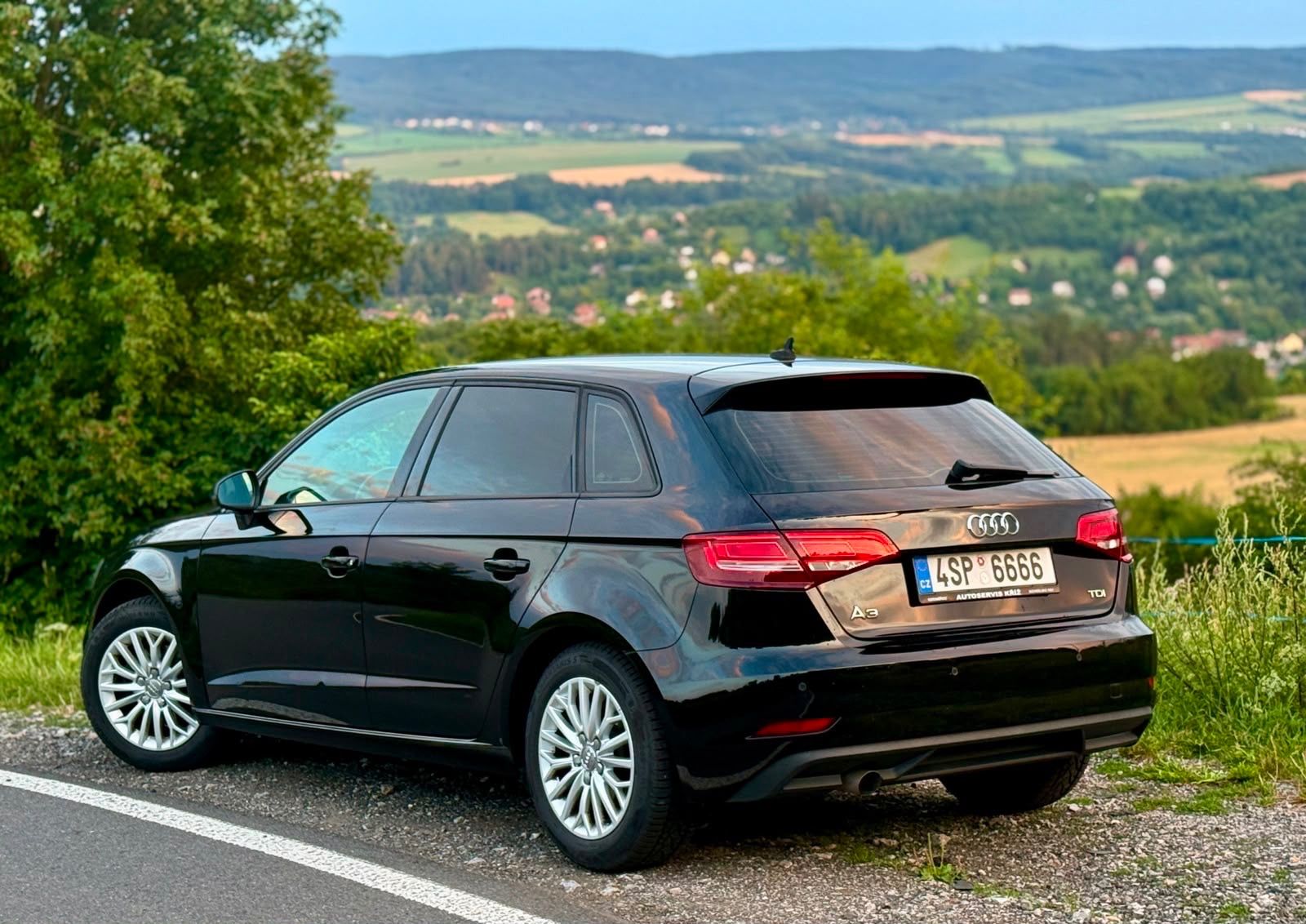 Audi A3, Sportback, 1.6 TDi, 81kW - fotka 3