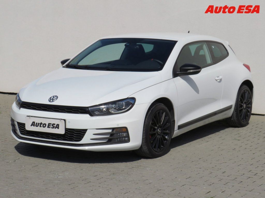 Volkswagen Scirocco, 2.0 TSi,Club,bixen,navi - fotka 3
