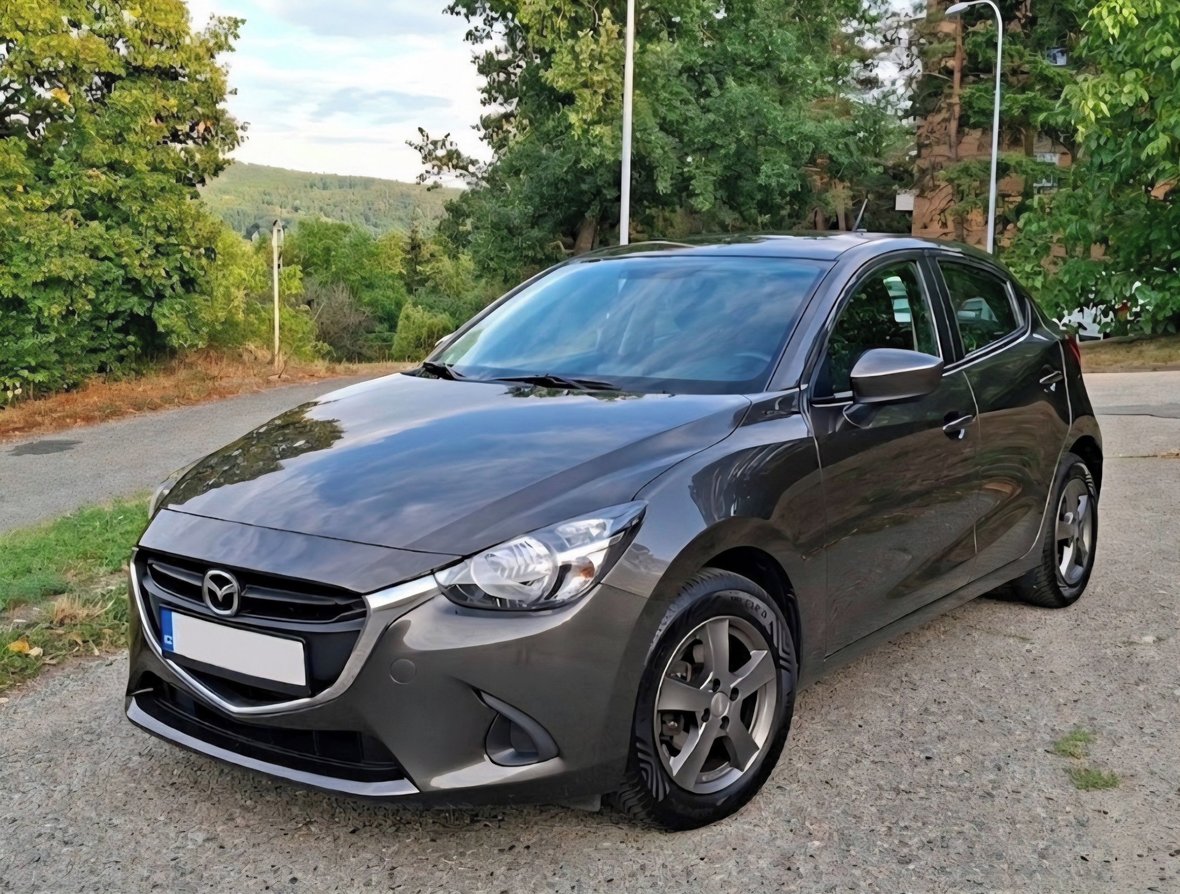 Mazda 2 - fotka 2