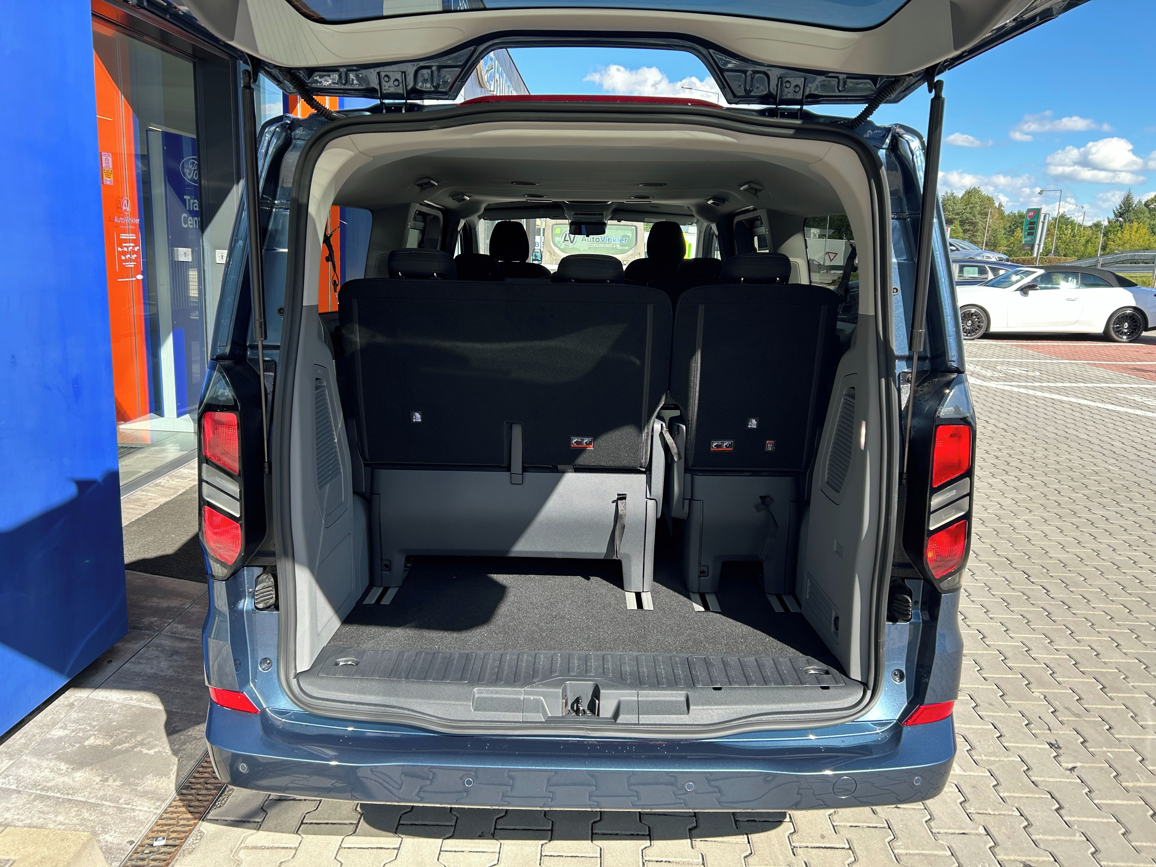 Ford Tourneo Custom, Titanium L2 2.0 EcoBlue 110 kW - fotka 6