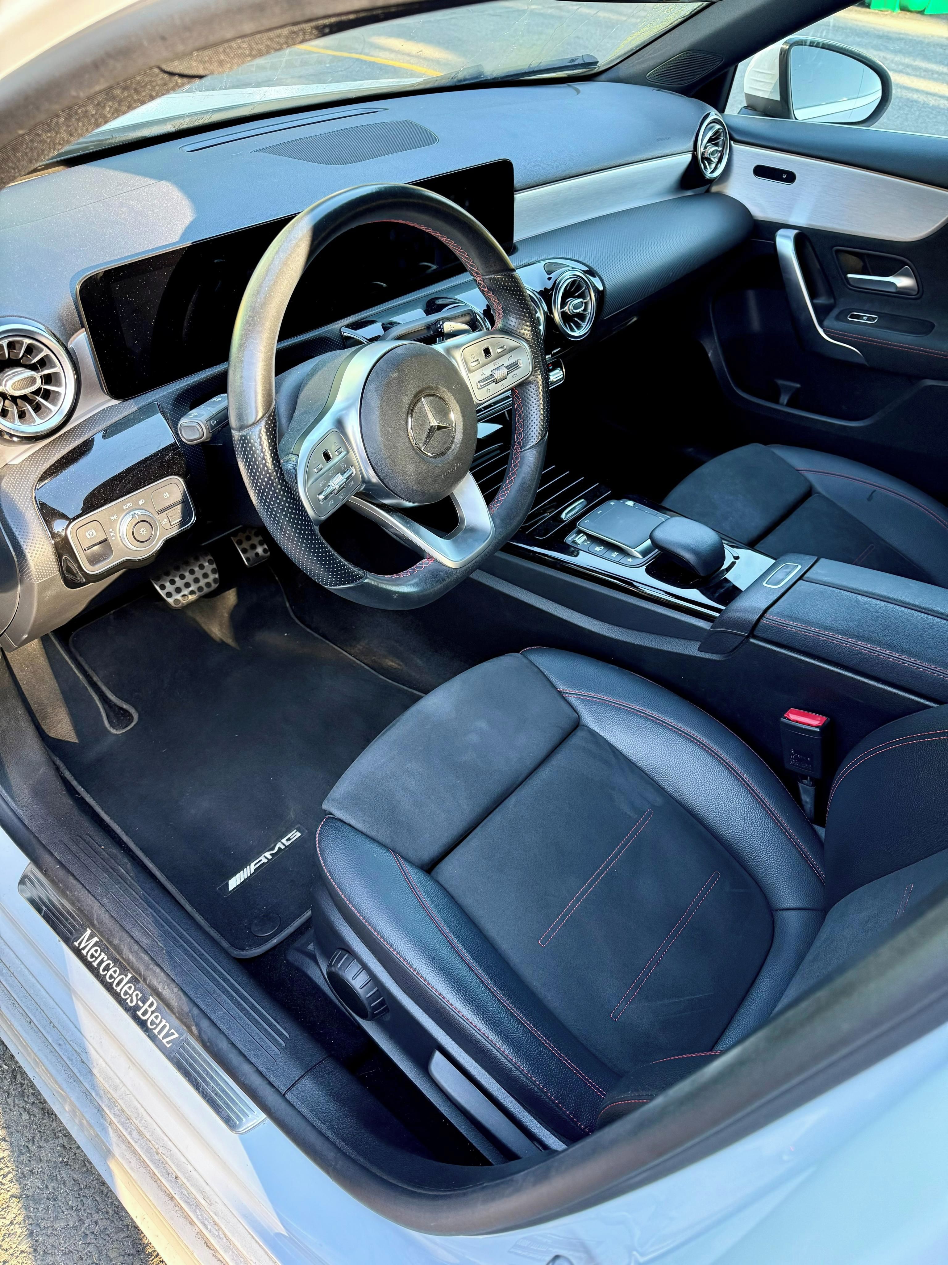 Mercedes-Benz Třídy A, 200d sedan, AMG Line - fotka 6