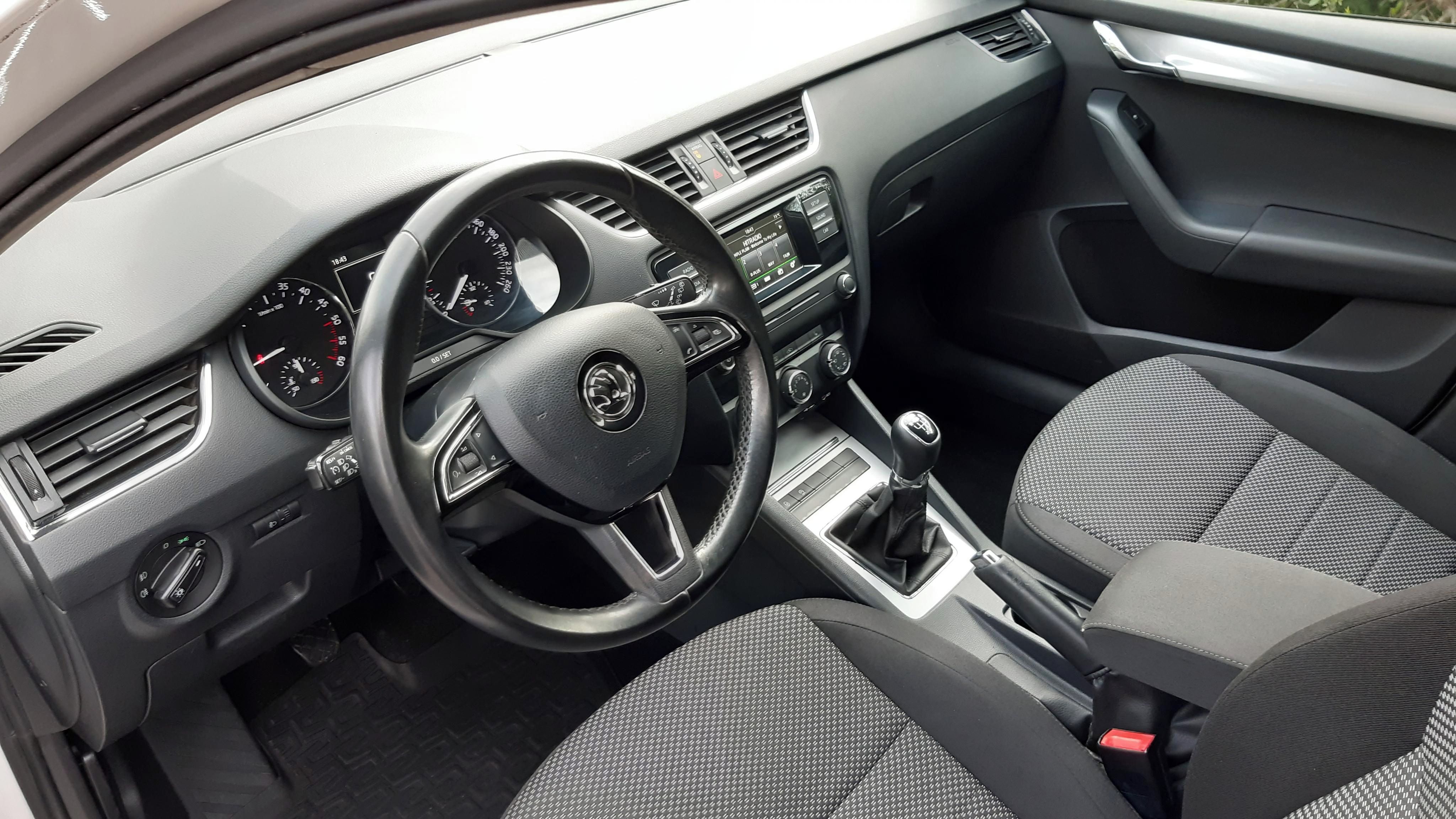 Škoda Octavia, 1.6 TDI - fotka 5