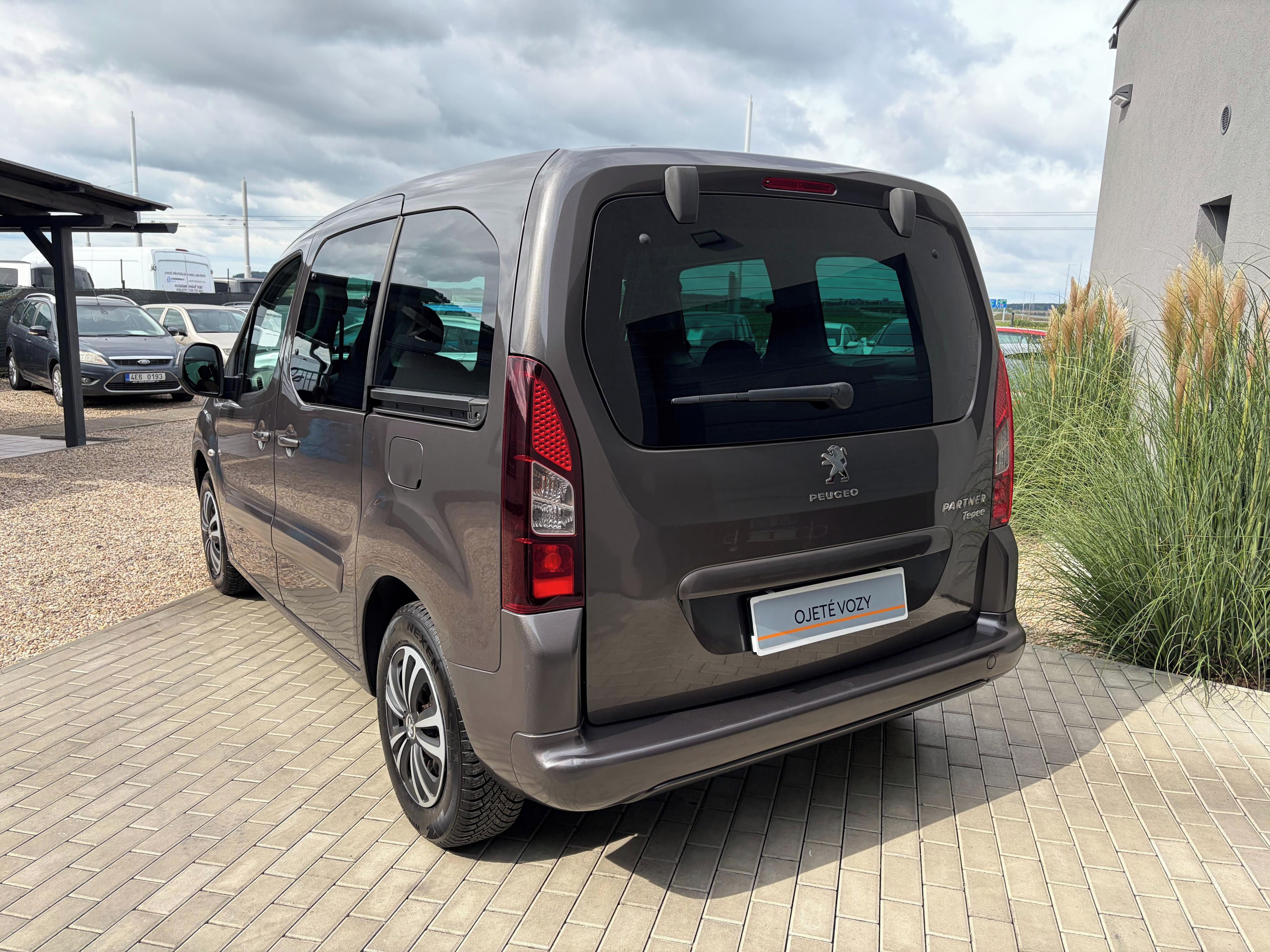 Peugeot Partner, Tepee 1.6i 72kW, Po 1. Majitel - fotka 4