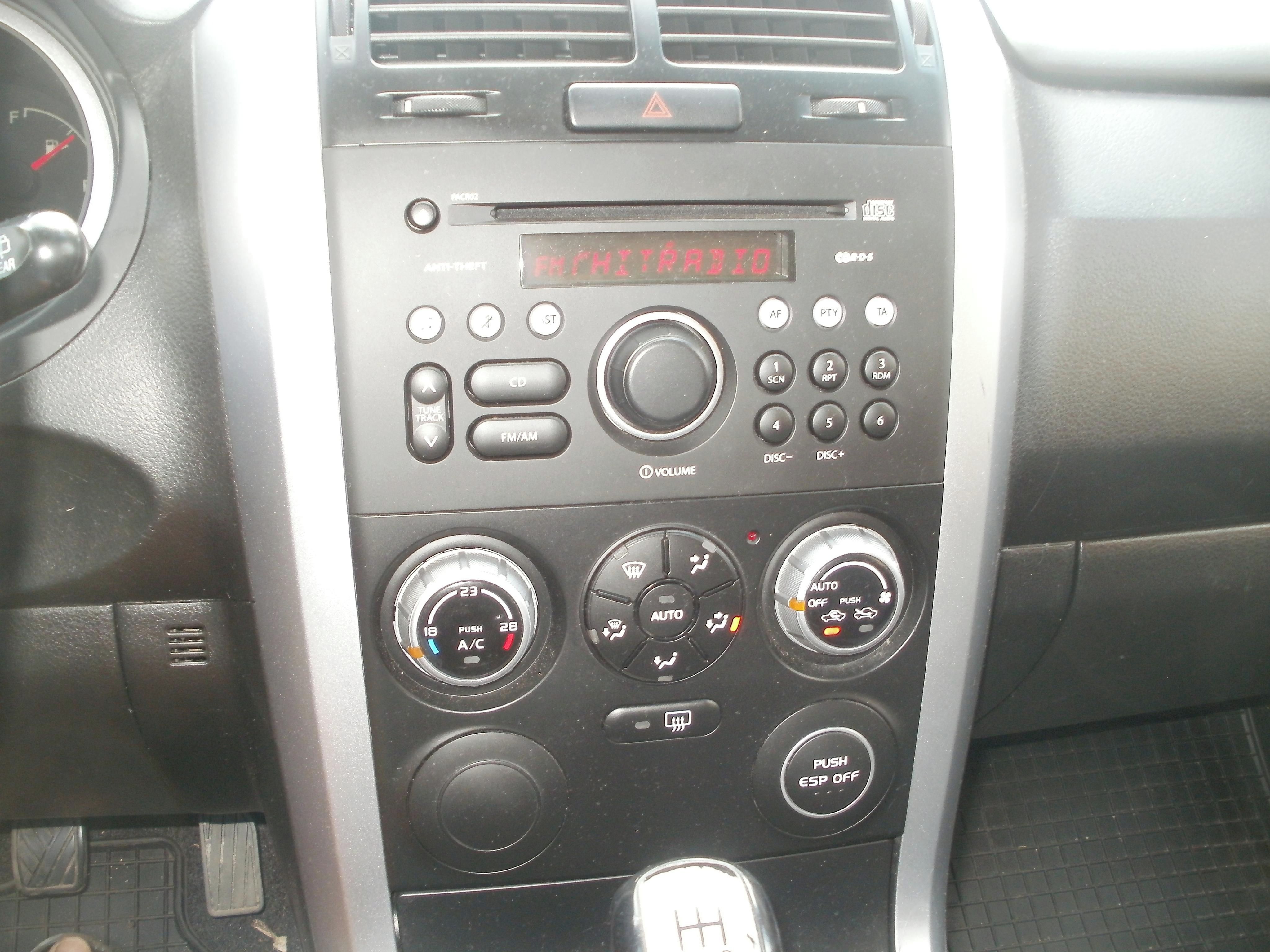 Suzuki Grand Vitara, Suzuki Grand Vitara 1.6 - fotka 6