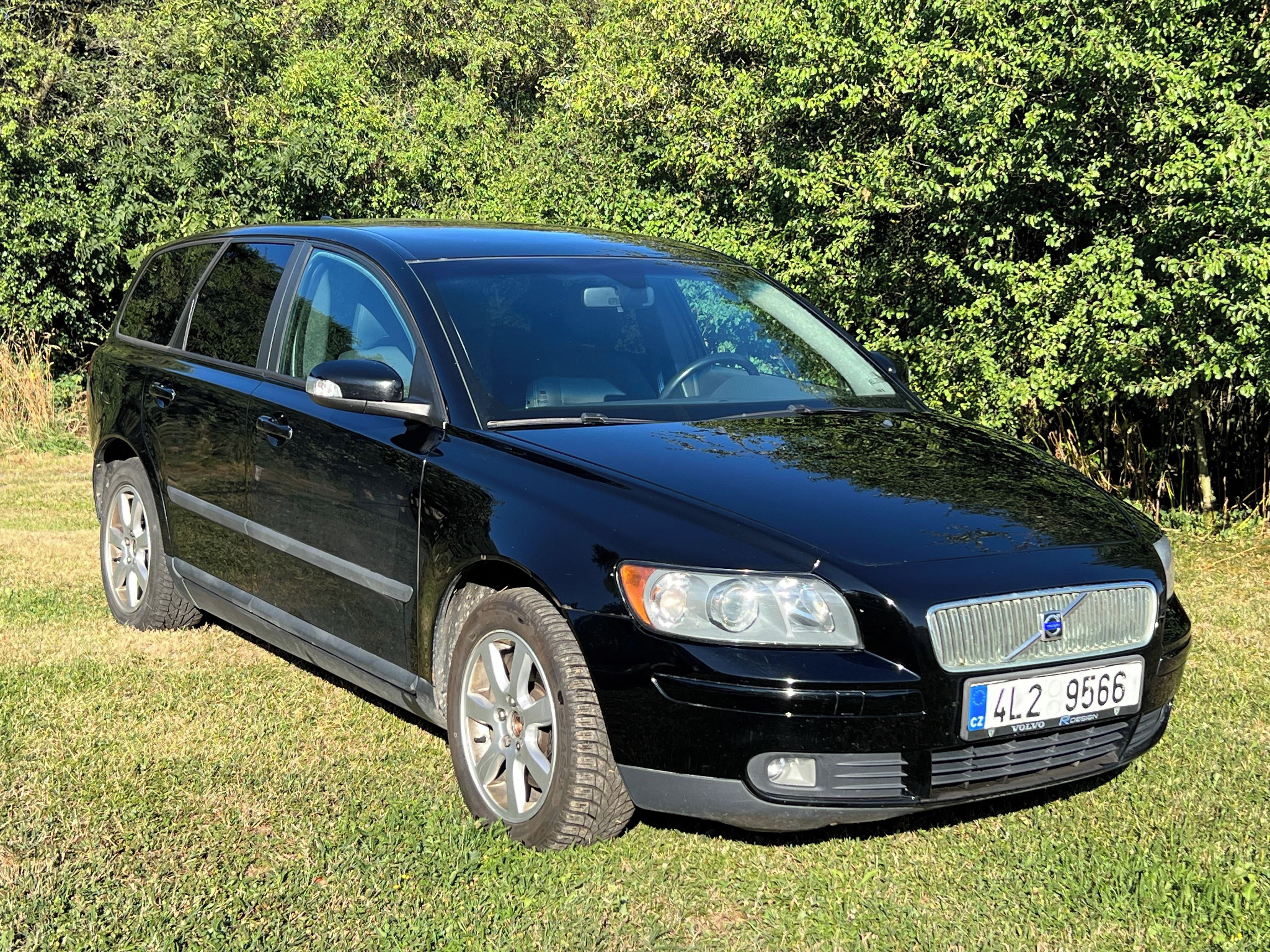 Volvo V50, VOLVO V50 kombi 2.0 D - fotka 3