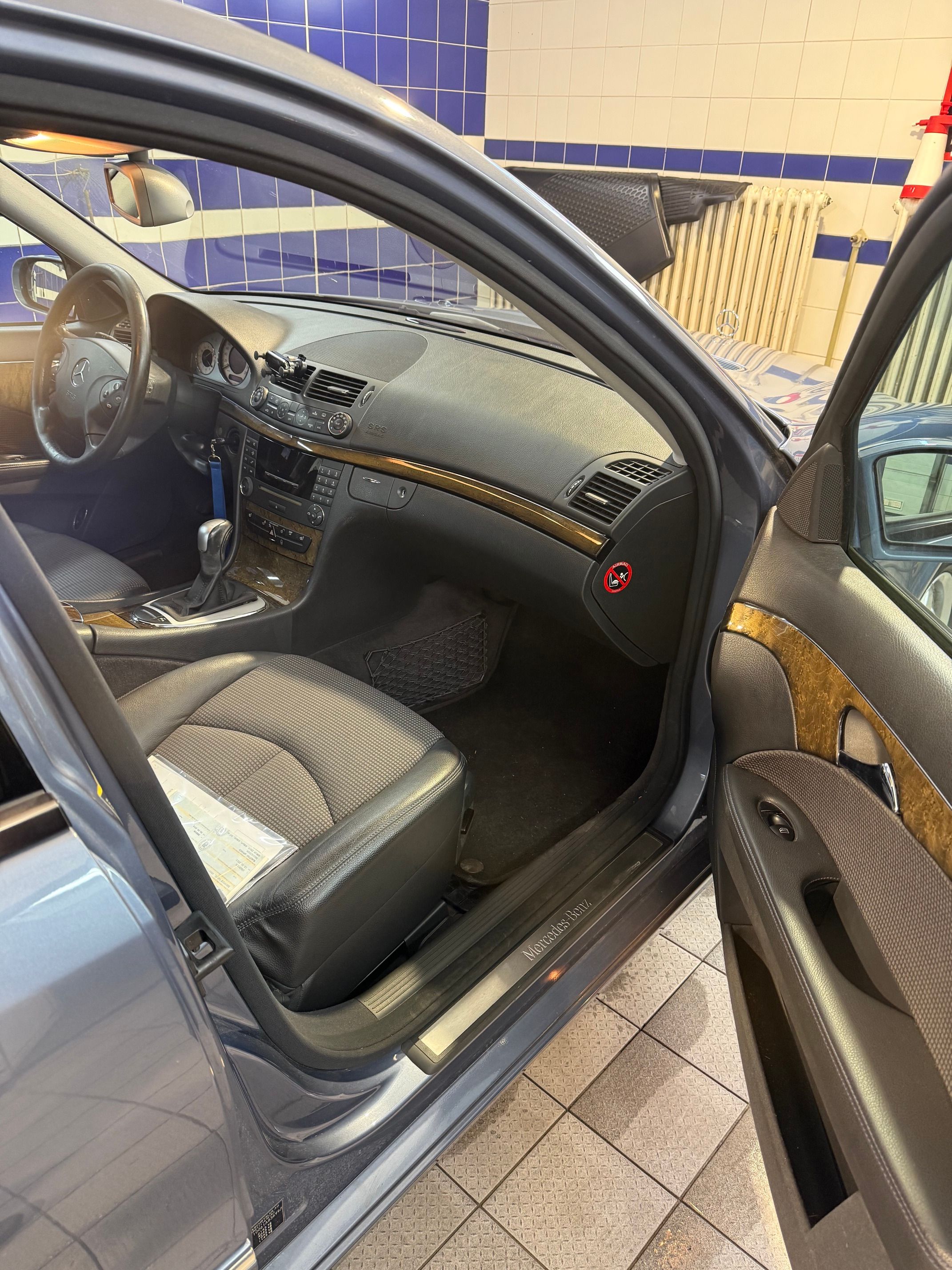 Mercedes-Benz Třídy E, e 220 CDI - fotka 4