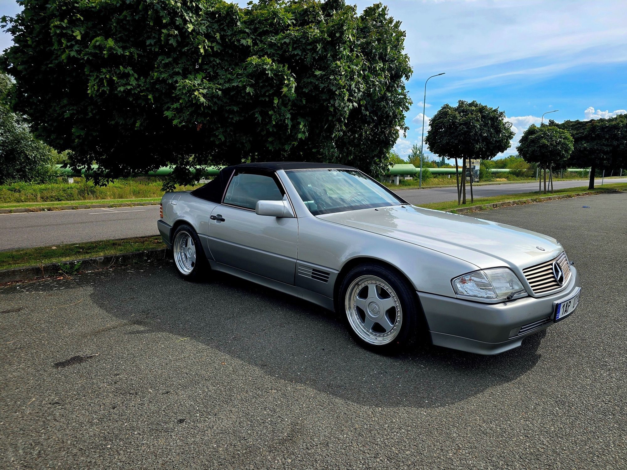 Mercedes-Benz SL, SL500 - velmi zachovalý - fotka 2