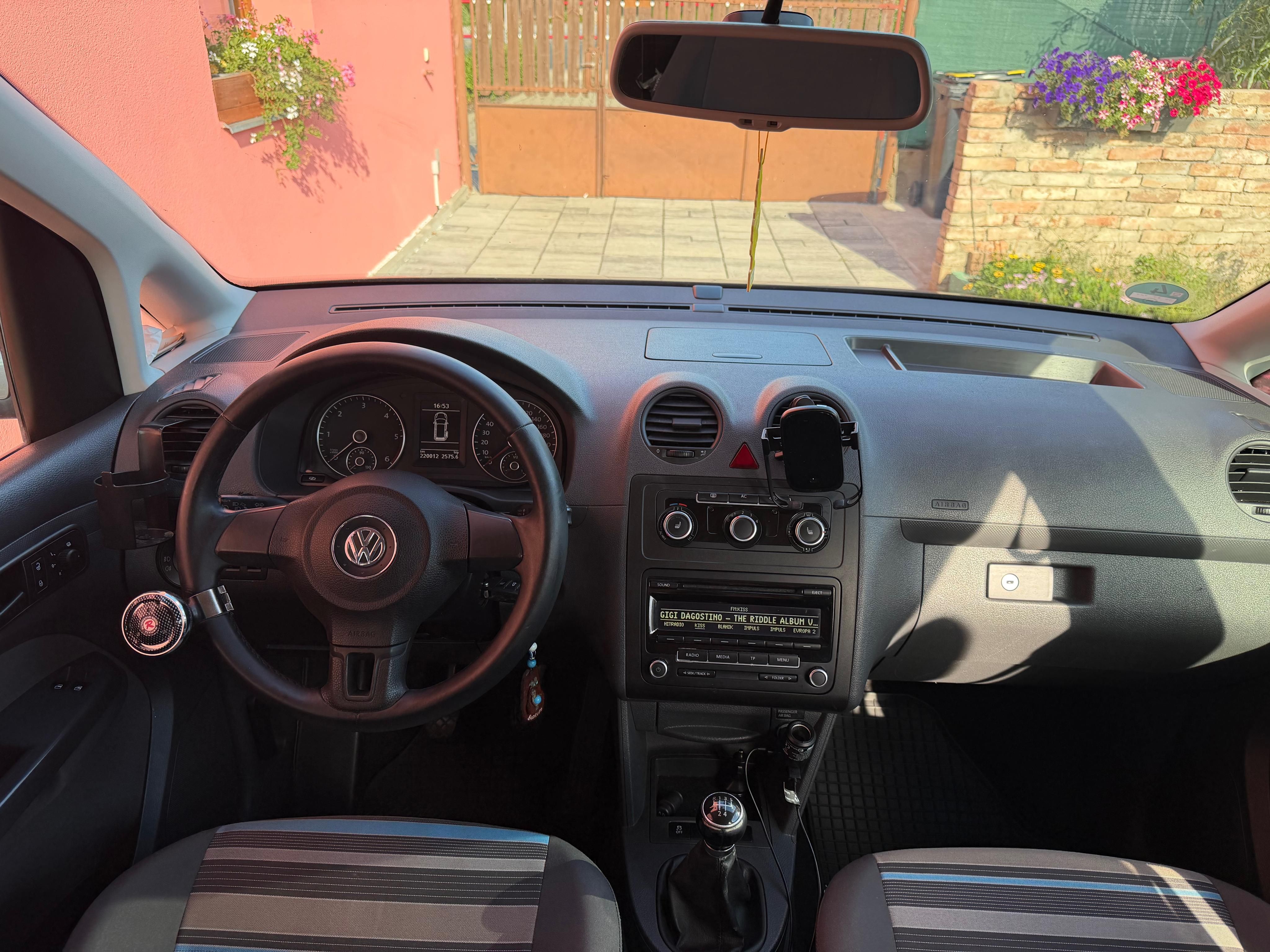 Volkswagen Caddy, 1,6 diesel motor CAYN - fotka 3