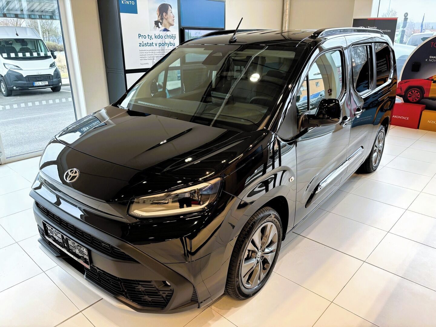 Toyota Proace City Verso, 1,5   LWB 1.5D 130 AT Family - fotka 3