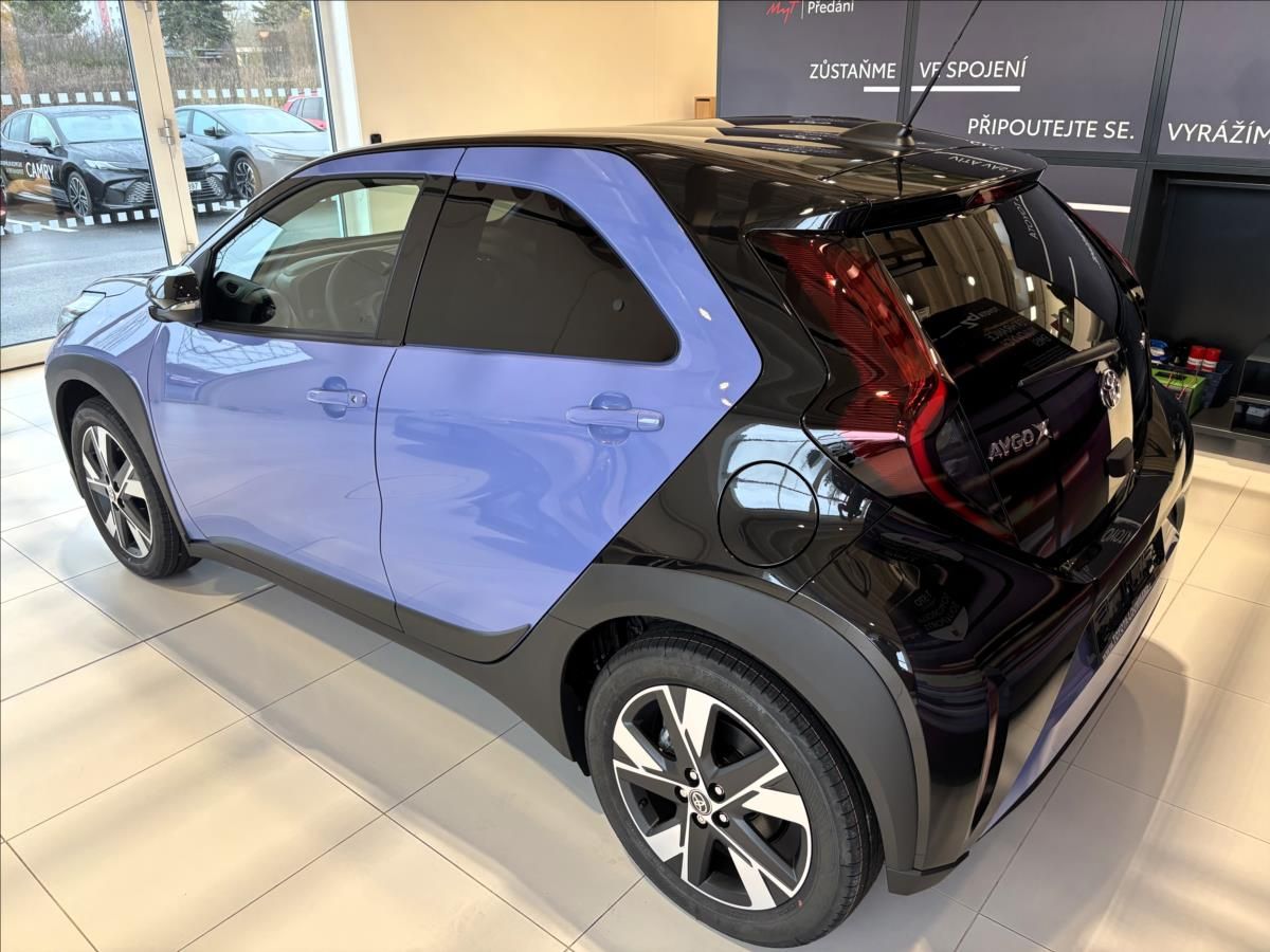 Toyota Aygo, 1,5   X Style Smart 2026 - fotka 5