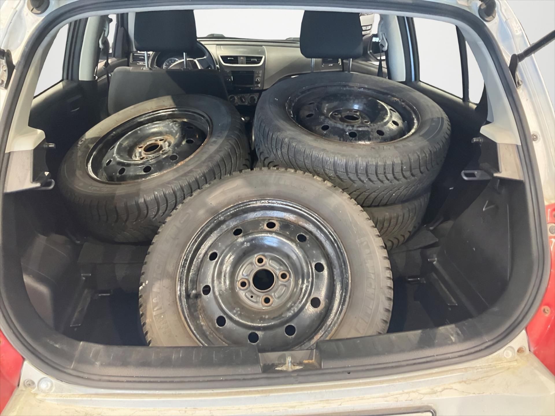 Suzuki Swift, 1,2 VTi  Comfort 4x4 - fotka 6