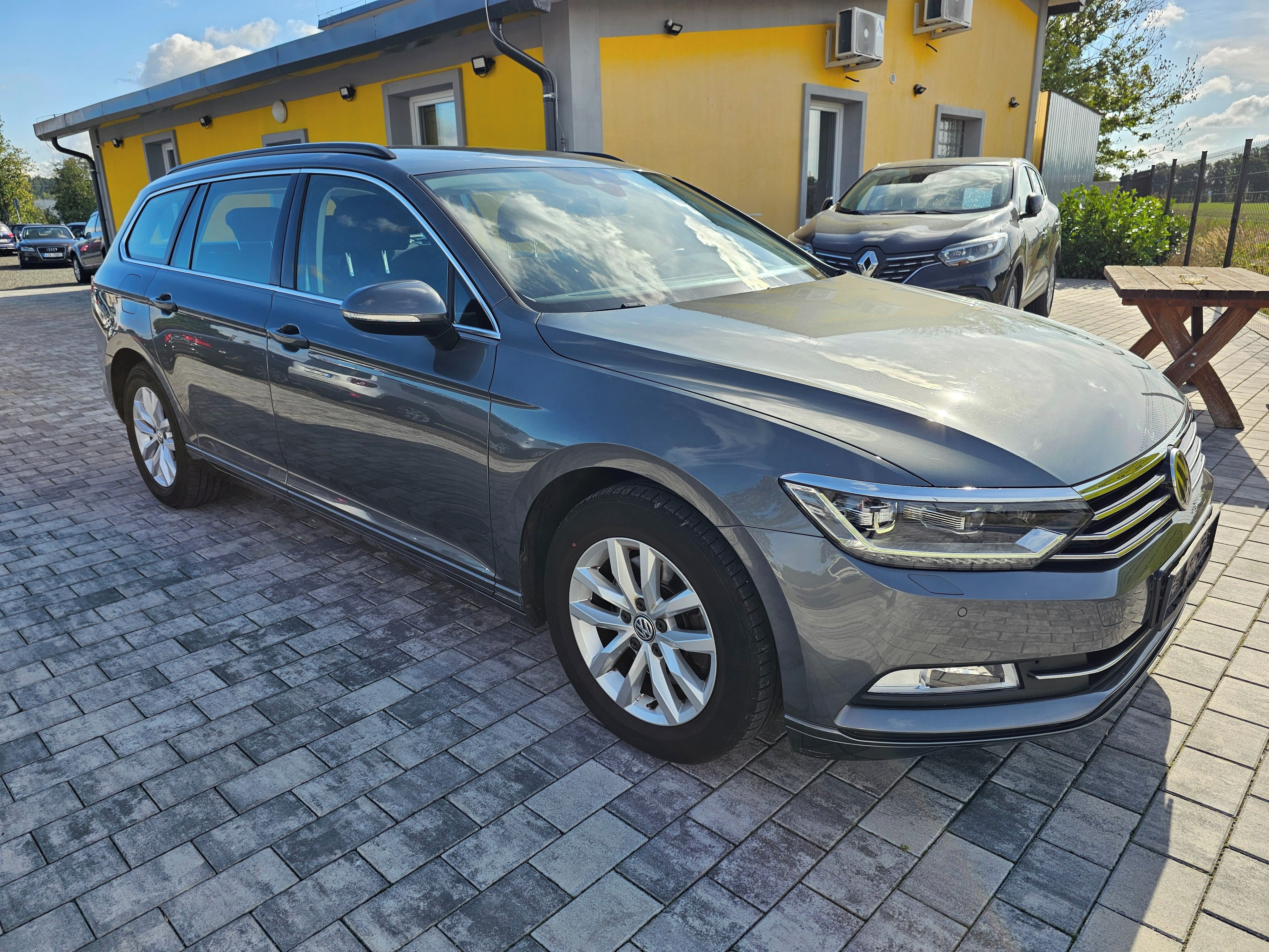 Volkswagen Passat, 1.4 TSI 92kw, Po rozvodech - fotka 3