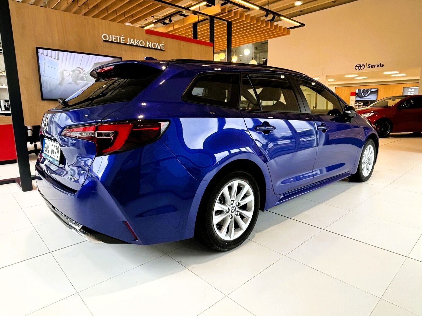 Toyota Corolla, 1,8   TS Comfort HEV - fotka 5