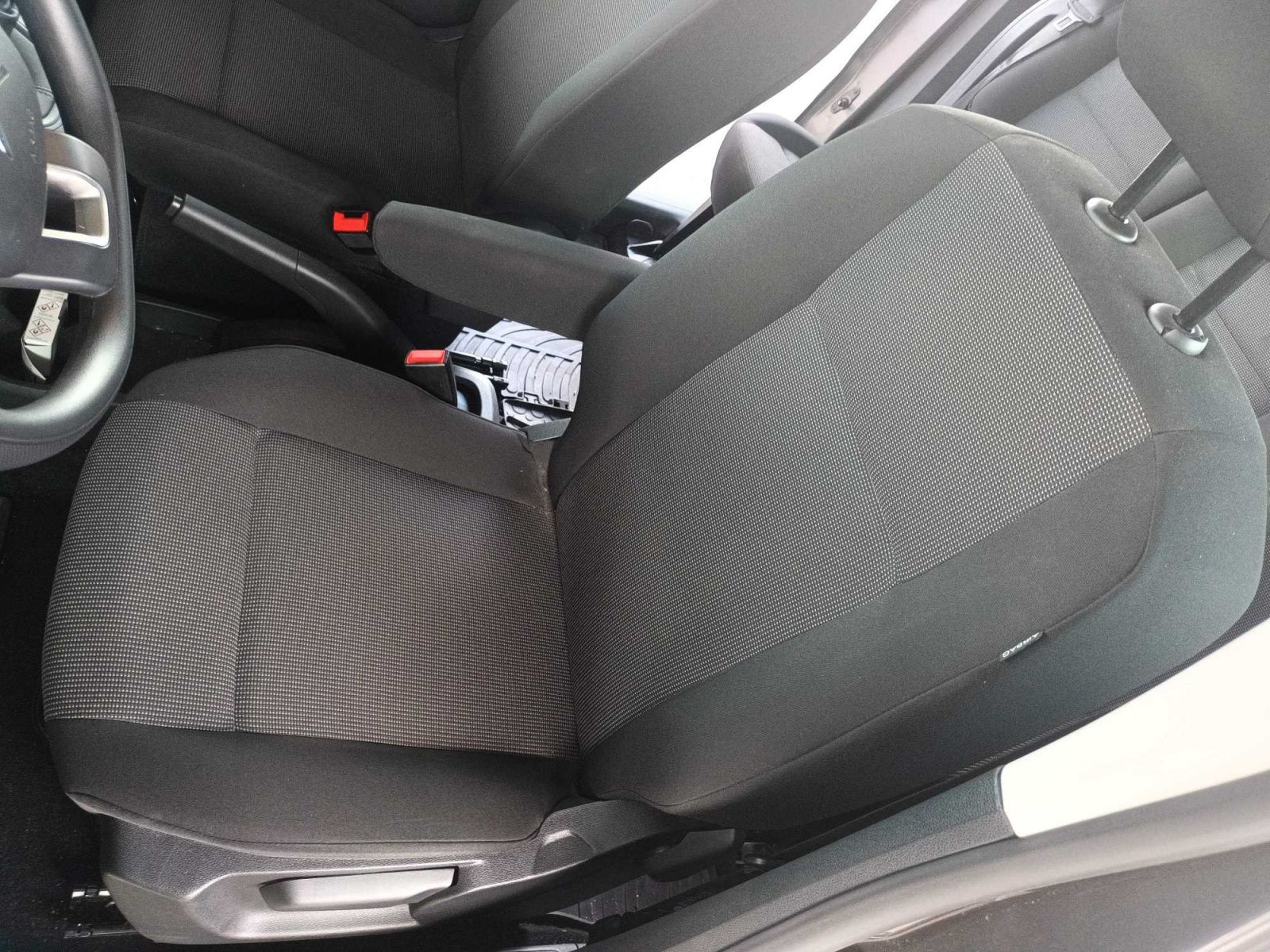 Citroën Berlingo, 1.2 PureTech, 5Míst, Klima, ČR - fotka 3