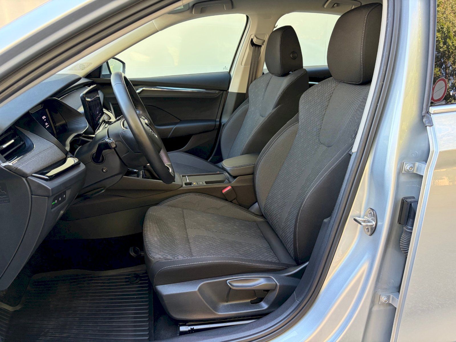 Škoda Octavia, 1.5 TSI 110kW Style 6°MP - fotka 6