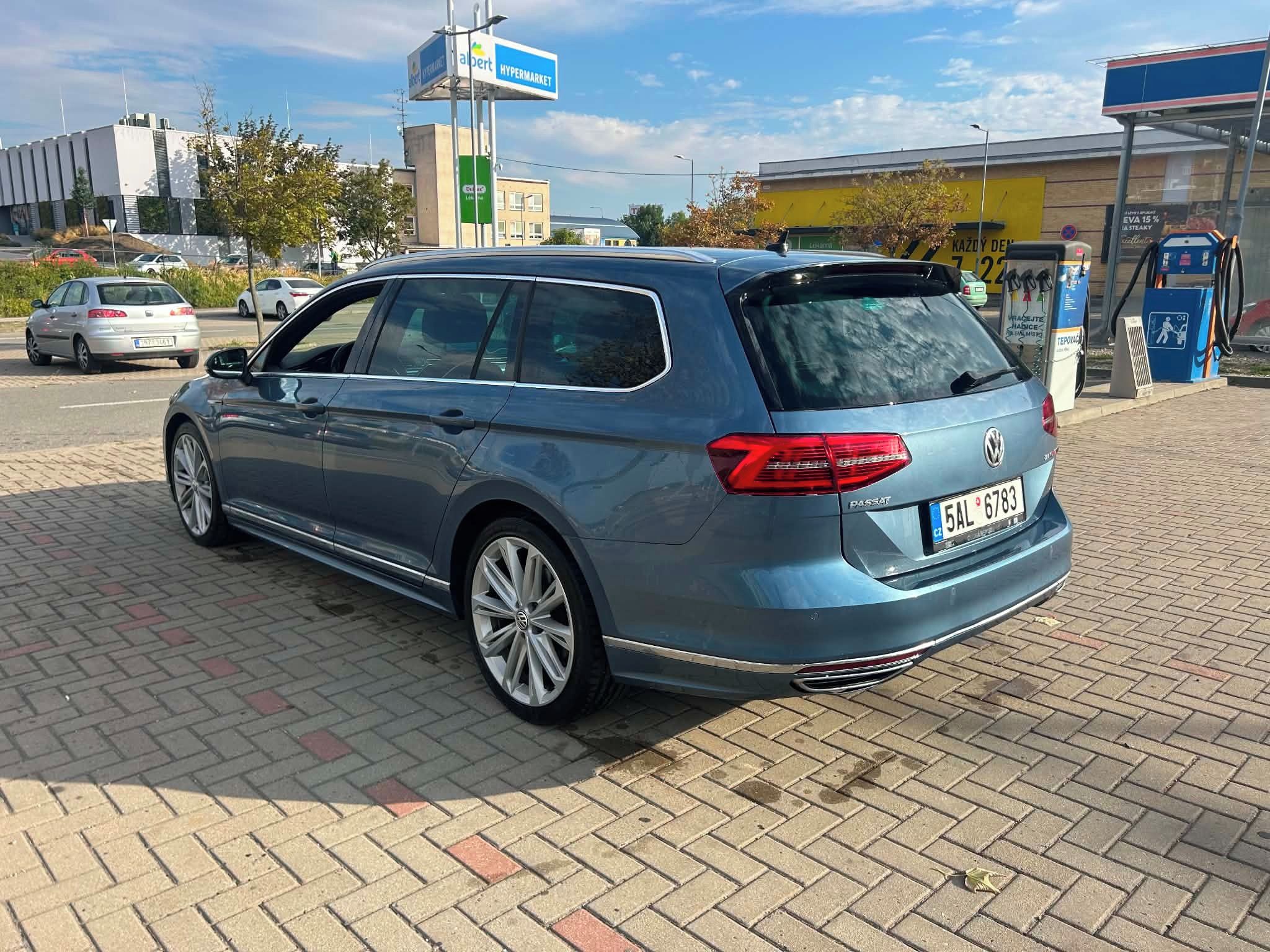 Volkswagen Passat, VW Passat B8 R-Line Highline 2 - fotka 6