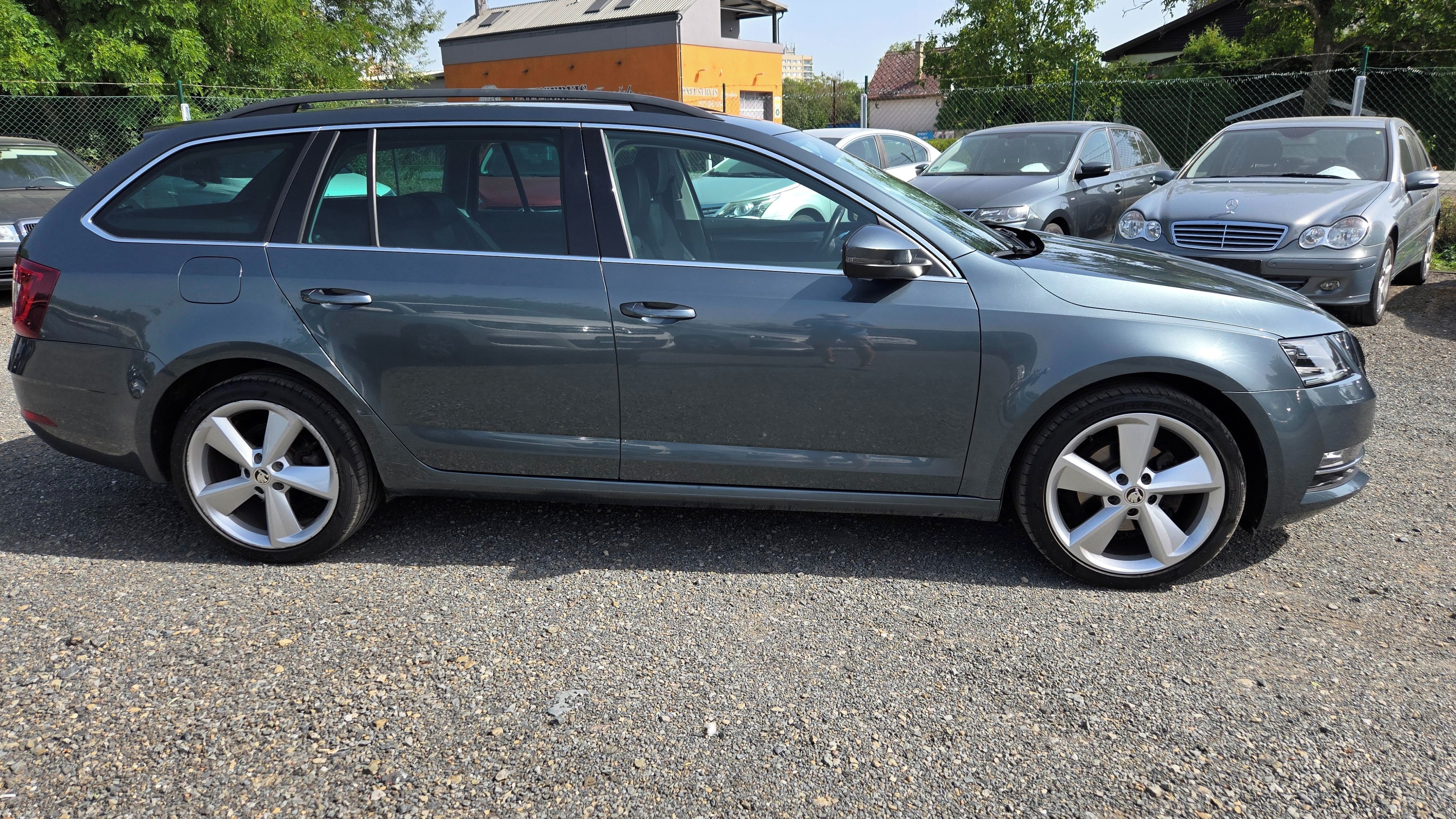 Škoda Octavia, 2.0TDI 4x4 STYLE 1MAJ.  110KW - fotka 5