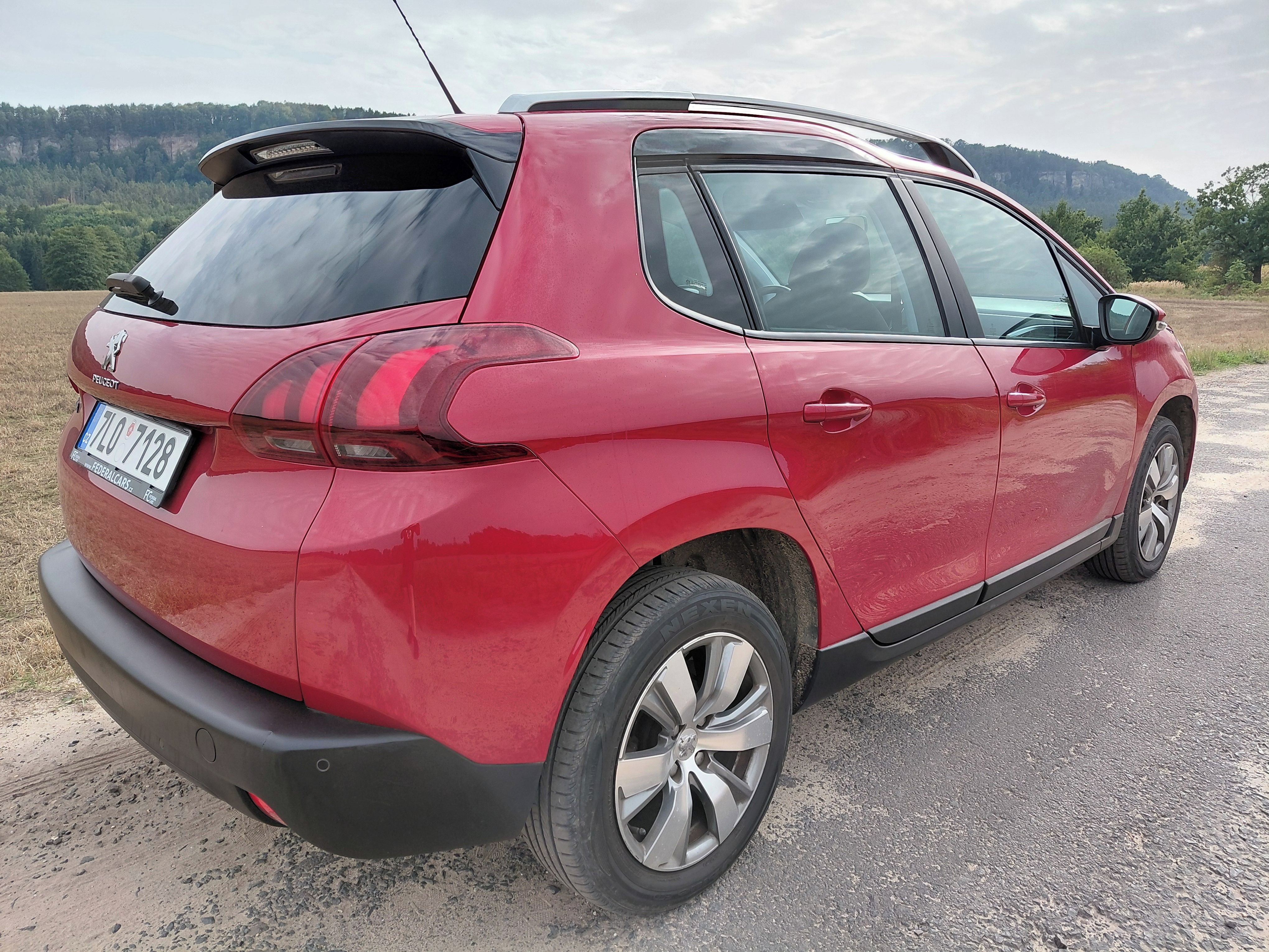 Peugeot 2008, 50t.km,kamera,panorama,6xrychl - fotka 4