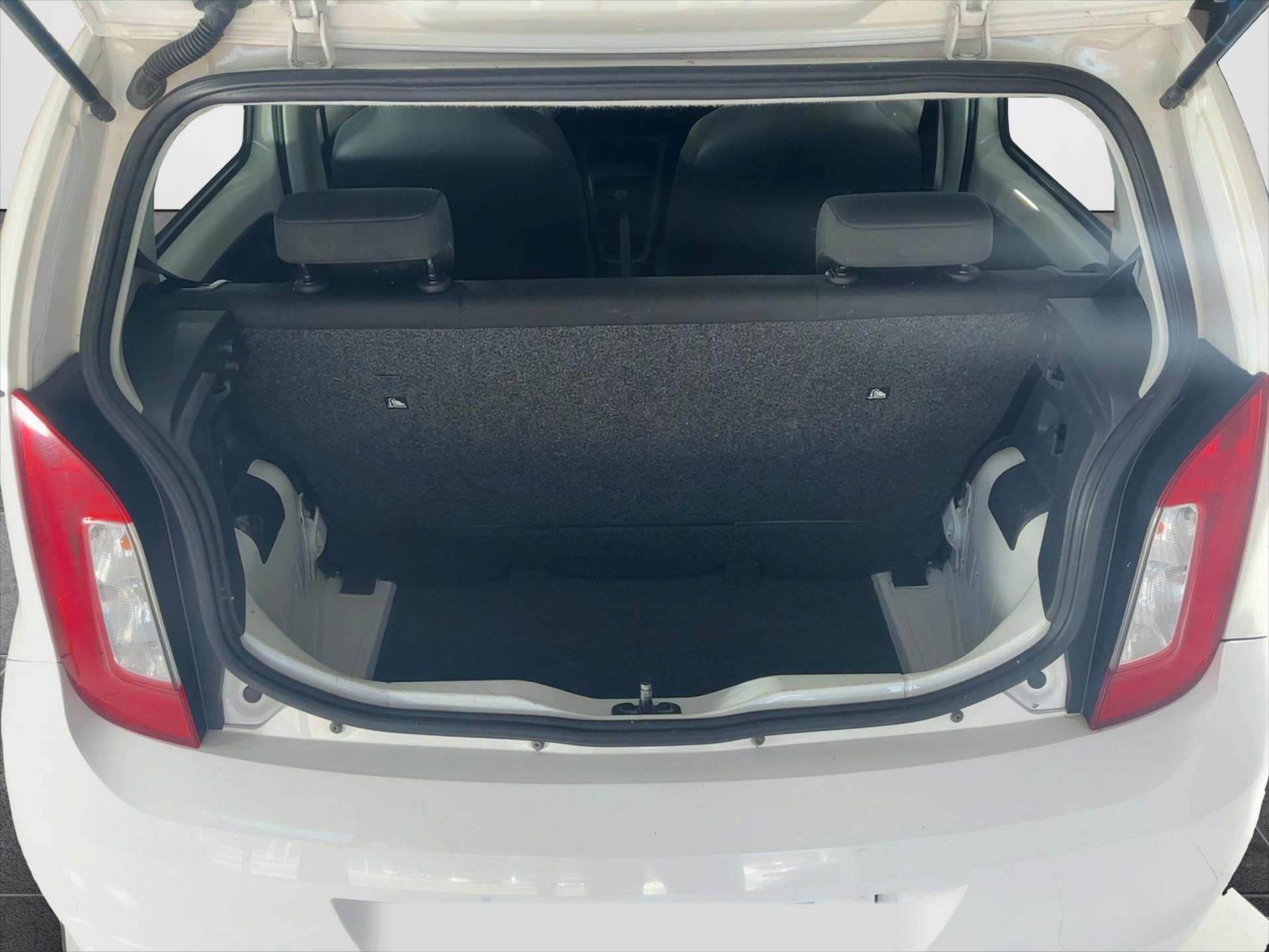Škoda Citigo, 1,0 MPi  + ZIMNÍ KOLA - fotka 4