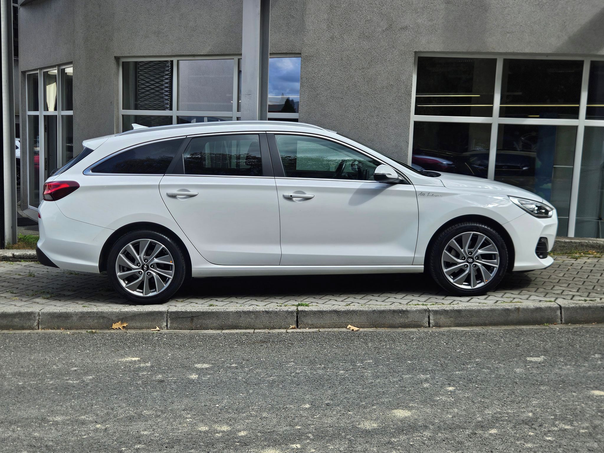 Hyundai i30, 1,4 T-GDi DCT, All Inclusive,Č - fotka 6