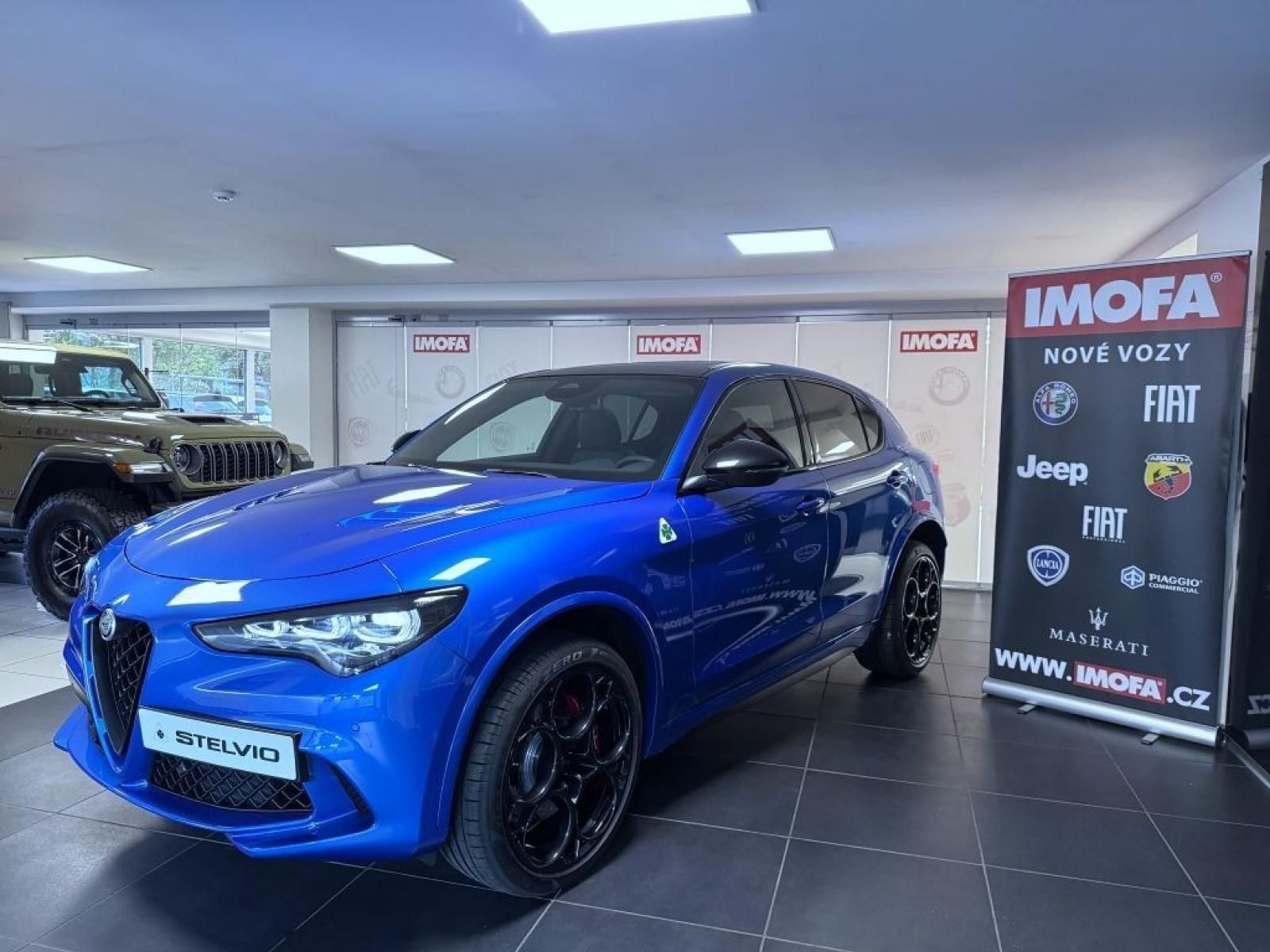 Alfa Romeo Stelvio, 2.9 V6 BiTurbo 520k QV Carbon - fotka 3