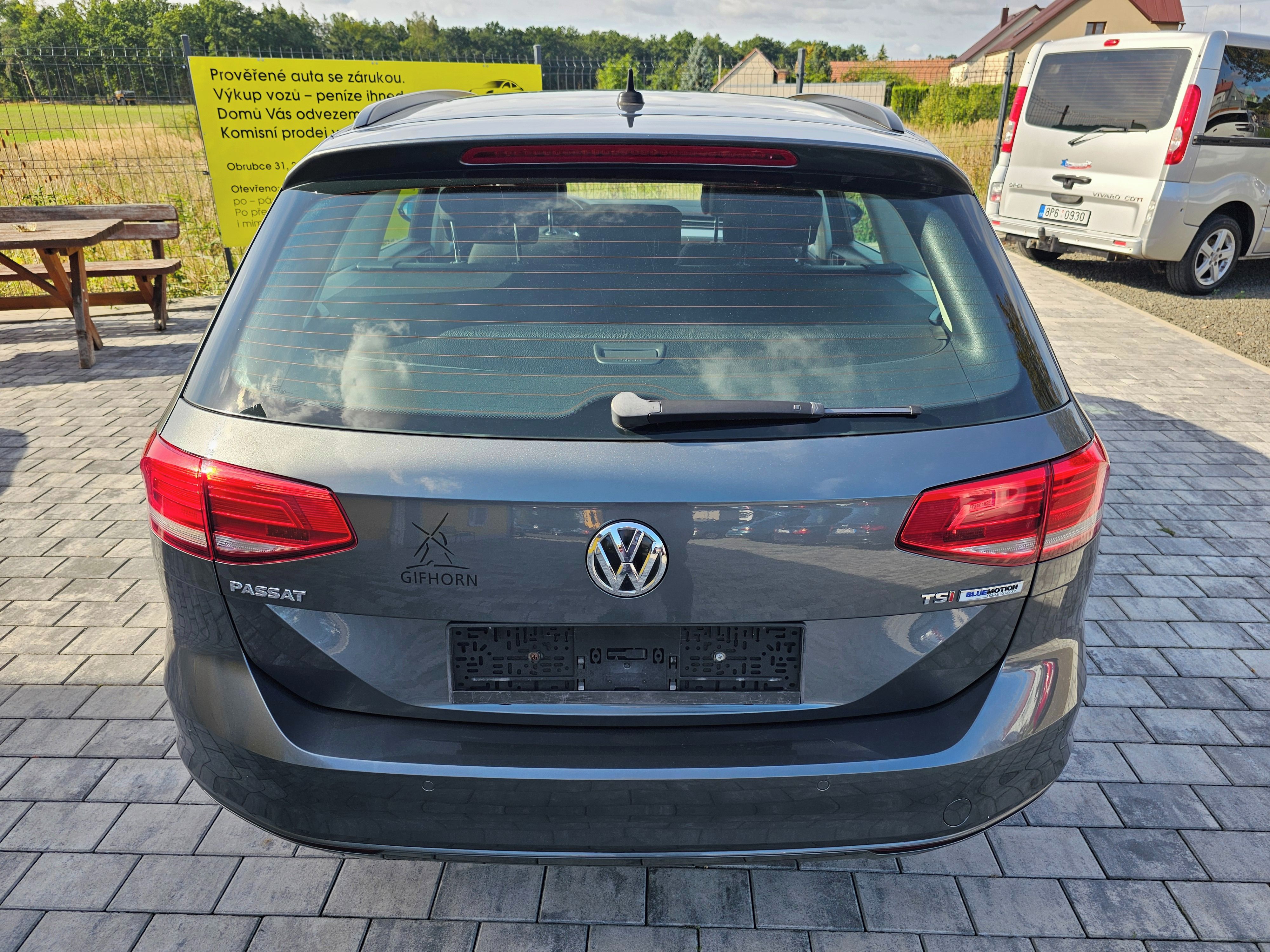 Volkswagen Passat, 1.4 TSI 92kw, Po rozvodech - fotka 6