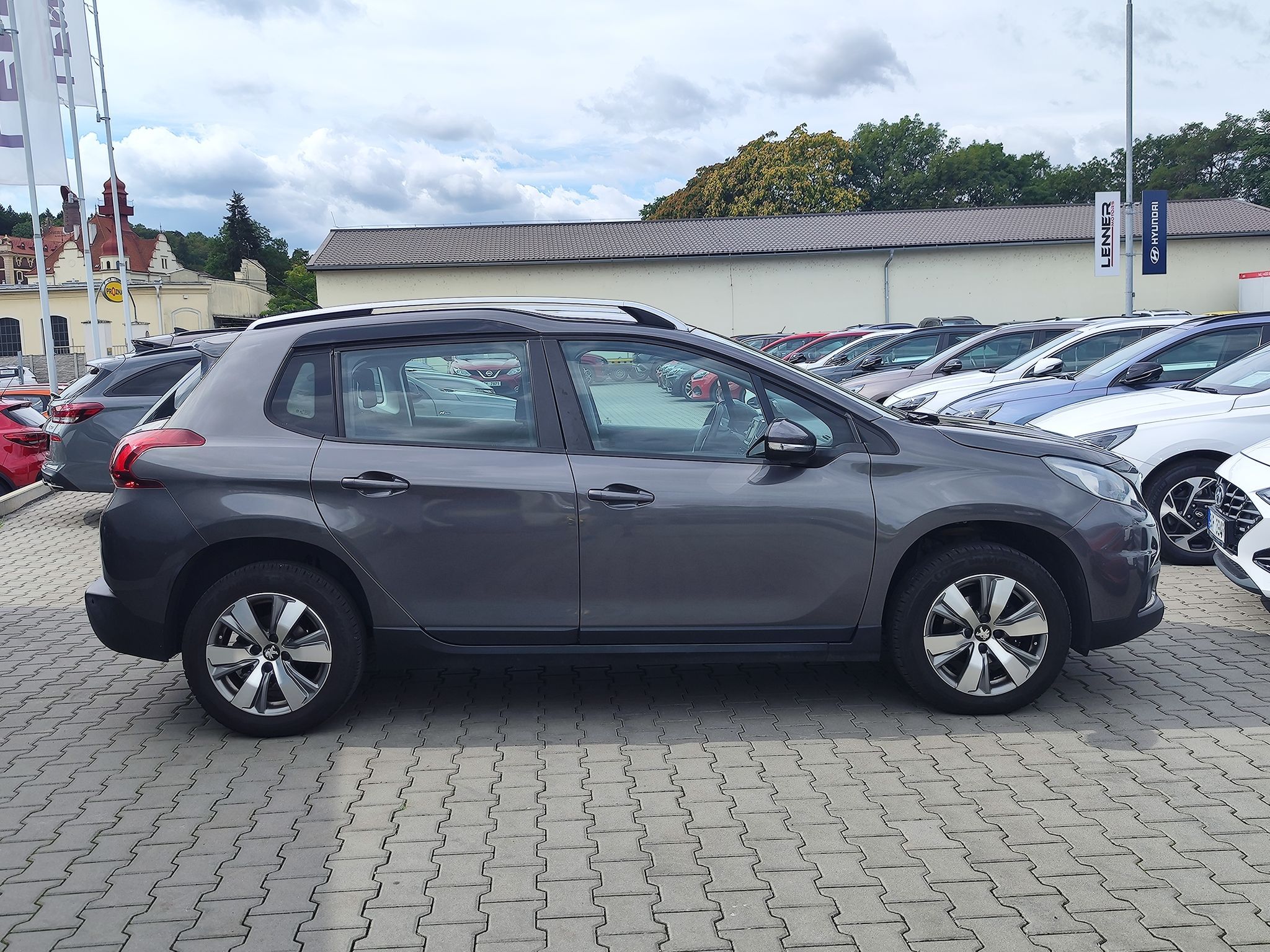 Peugeot 2008, 1.6 HDI/73kW 1.Majitel - fotka 4
