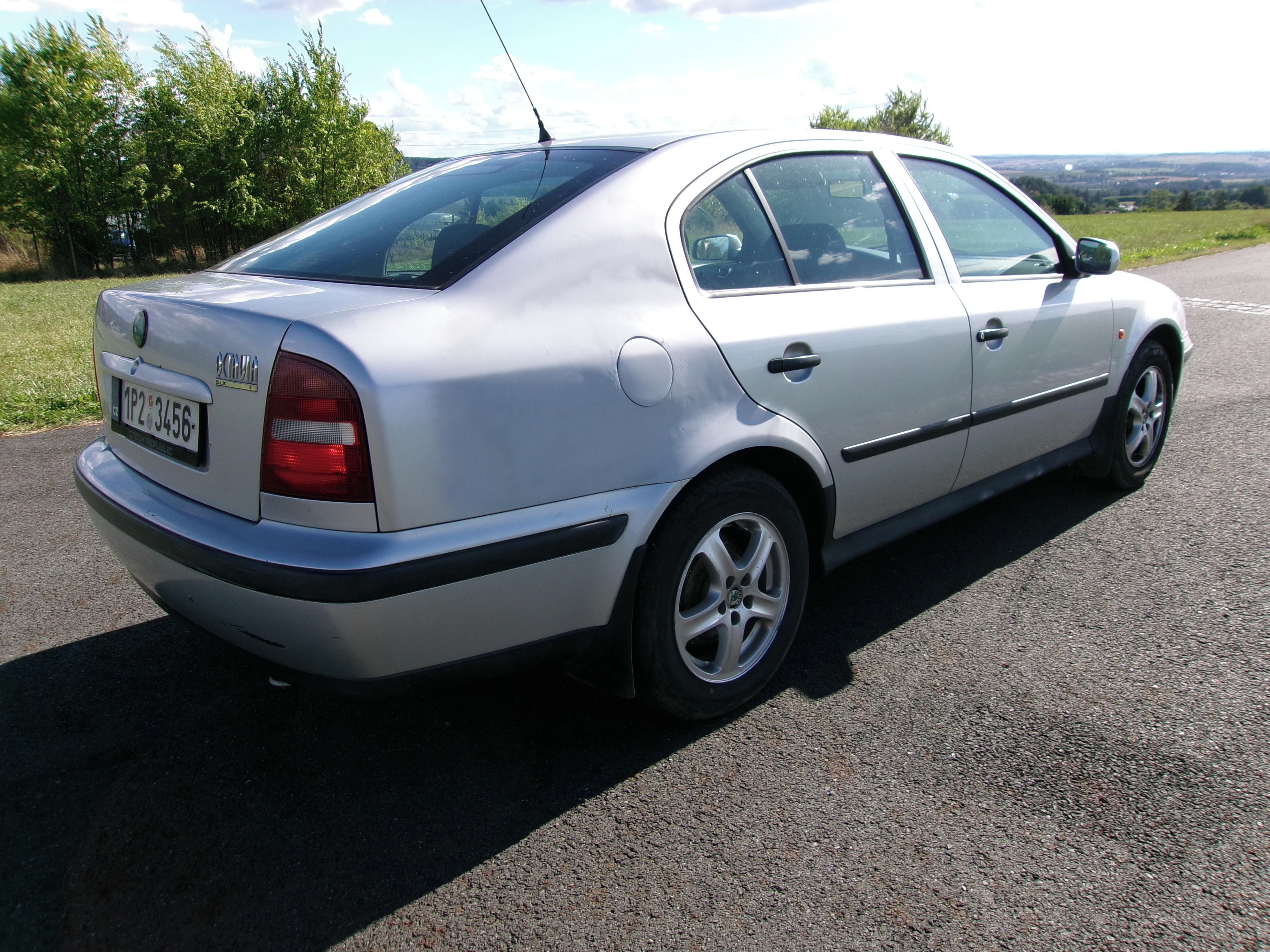 Škoda Octavia, 1,6 74KW koup ČR nová STK - fotka 5