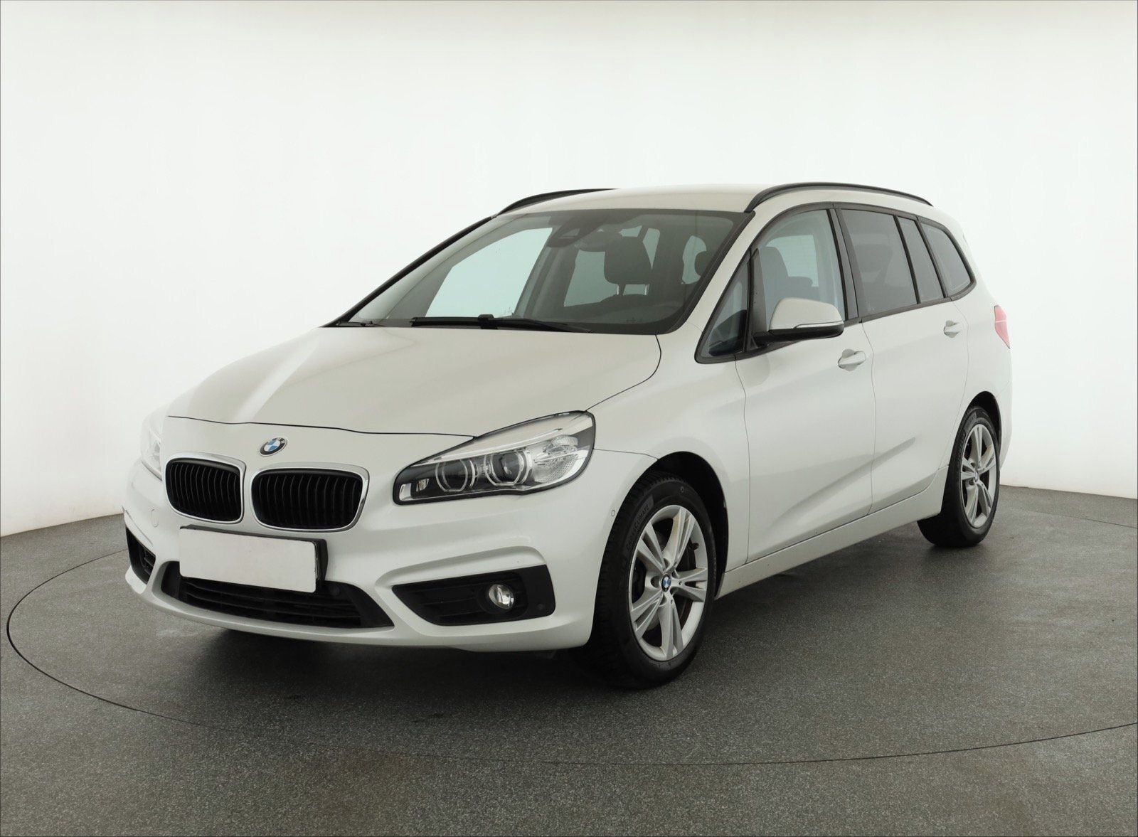 BMW Řada 2, 218d Gran Tourer, Serv.kniha - fotka 2