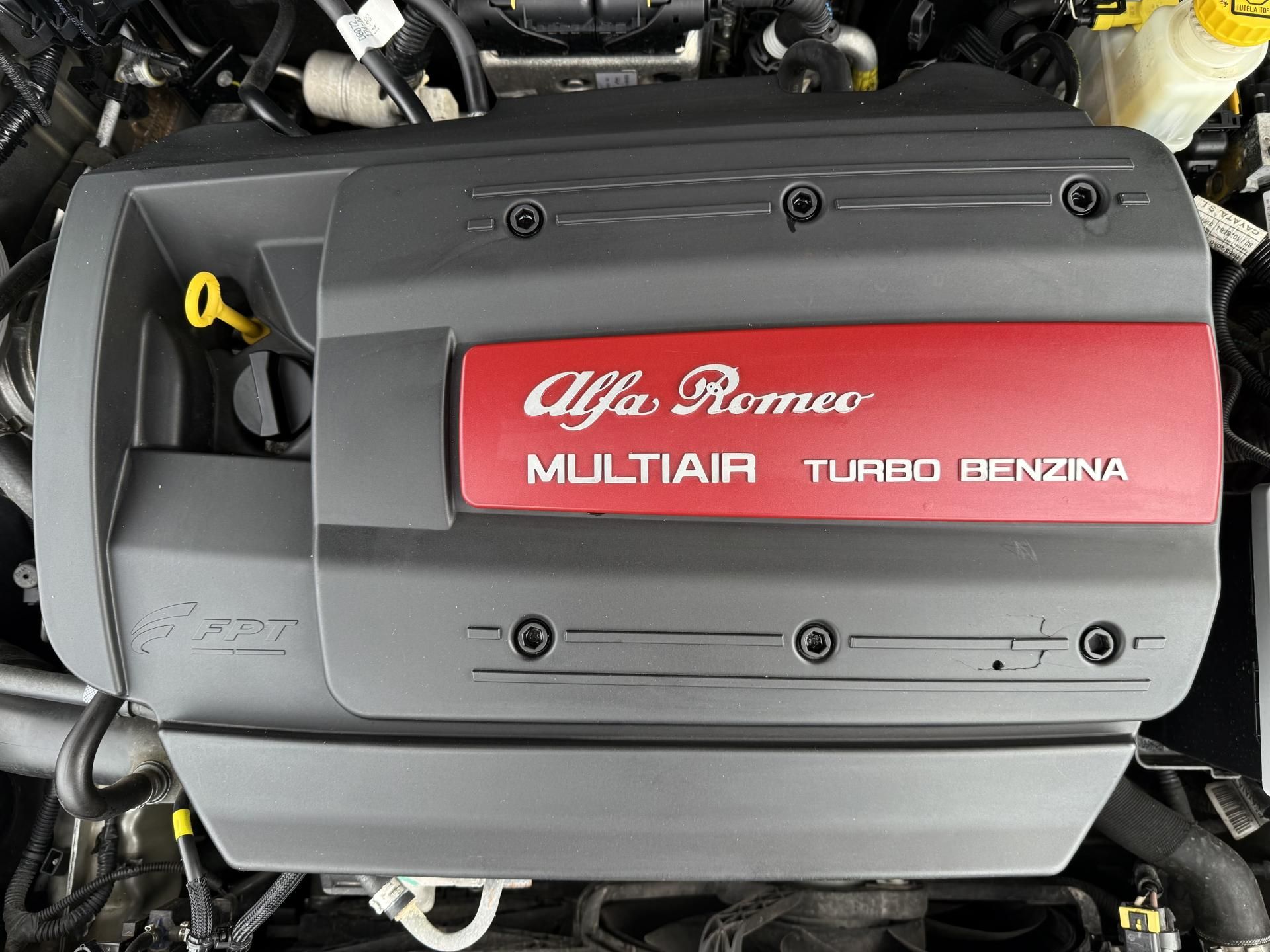 Alfa Romeo Giulietta, 1,4 TB 125kW Xenony - fotka 5