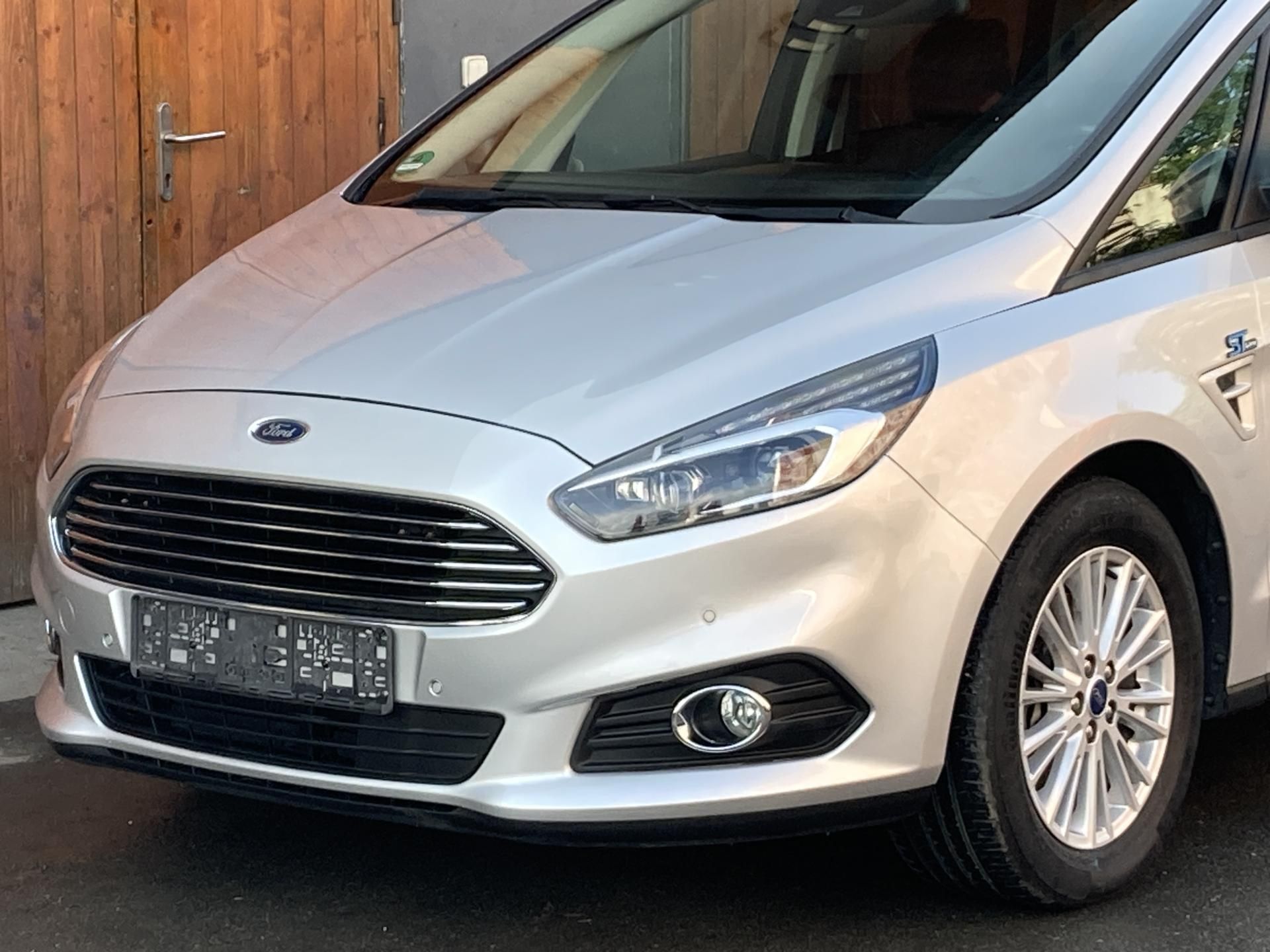 Ford S-MAX, 2.0TDCi 140kW servis Ford - fotka 3