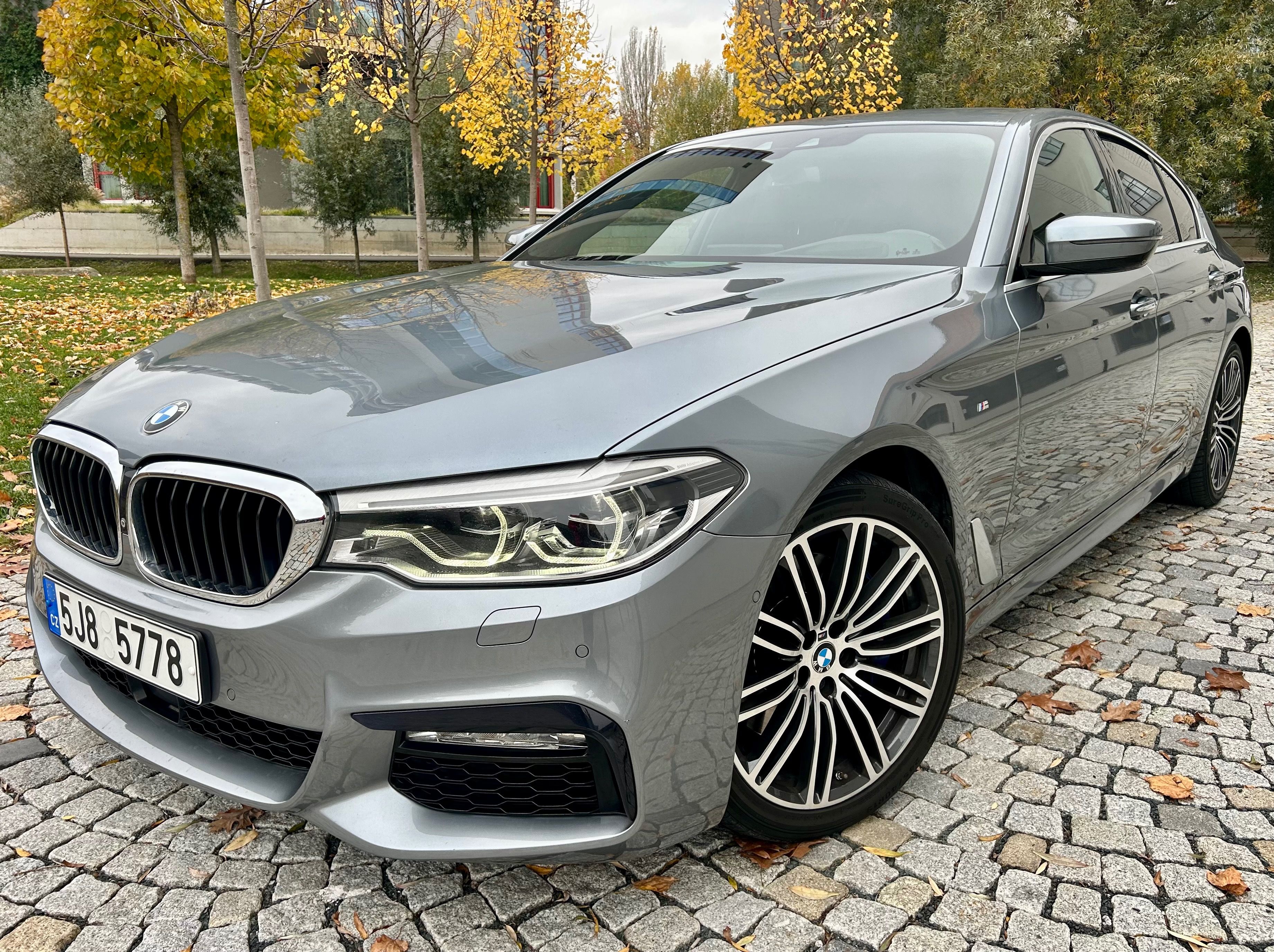 BMW Řada 5, 530 XI M-PAKET-LED-ACC-H&K-ČR - fotka 2