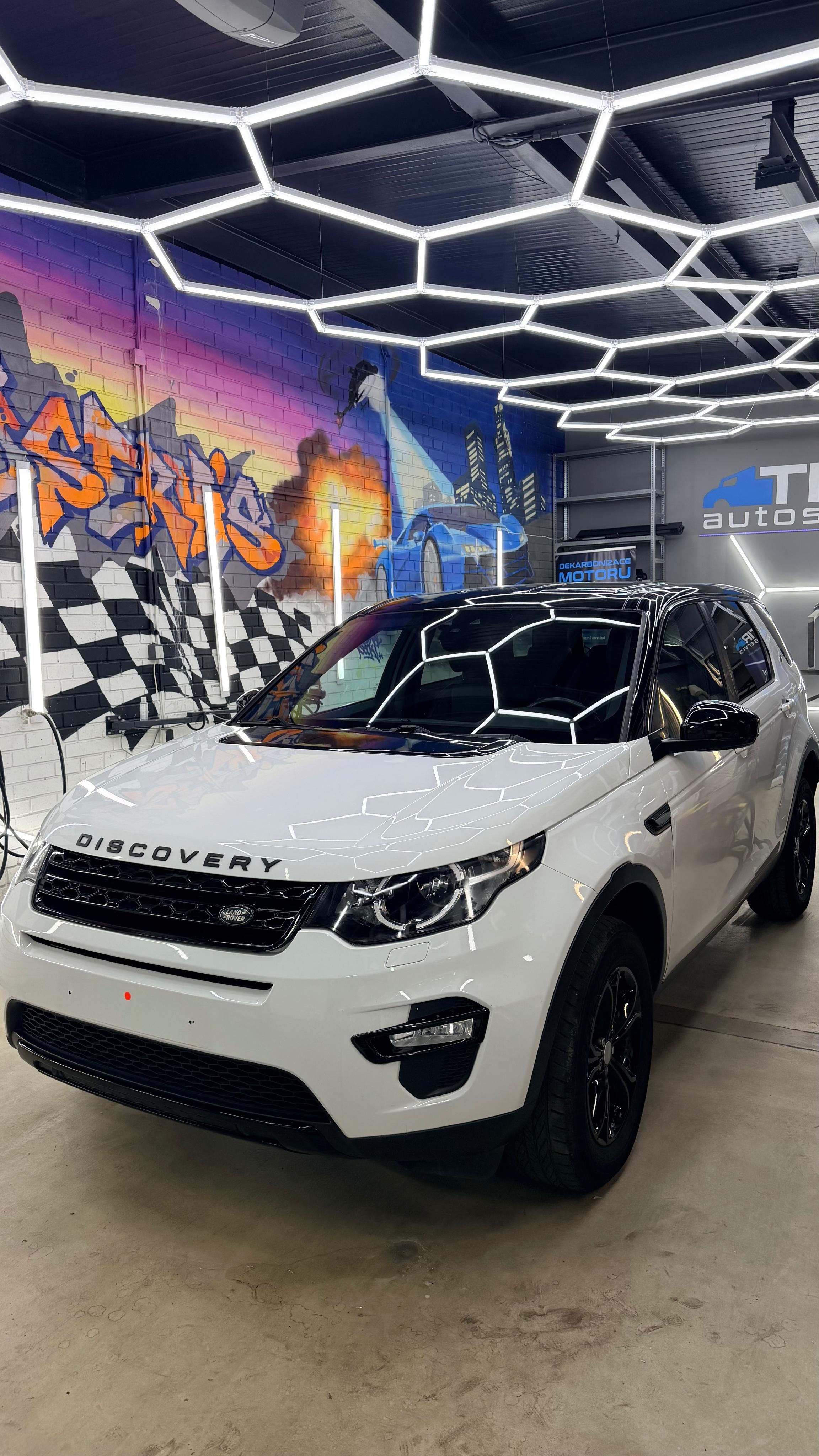 Land Rover Discovery, 2.0TD / 4x4 / 2016 / Sport