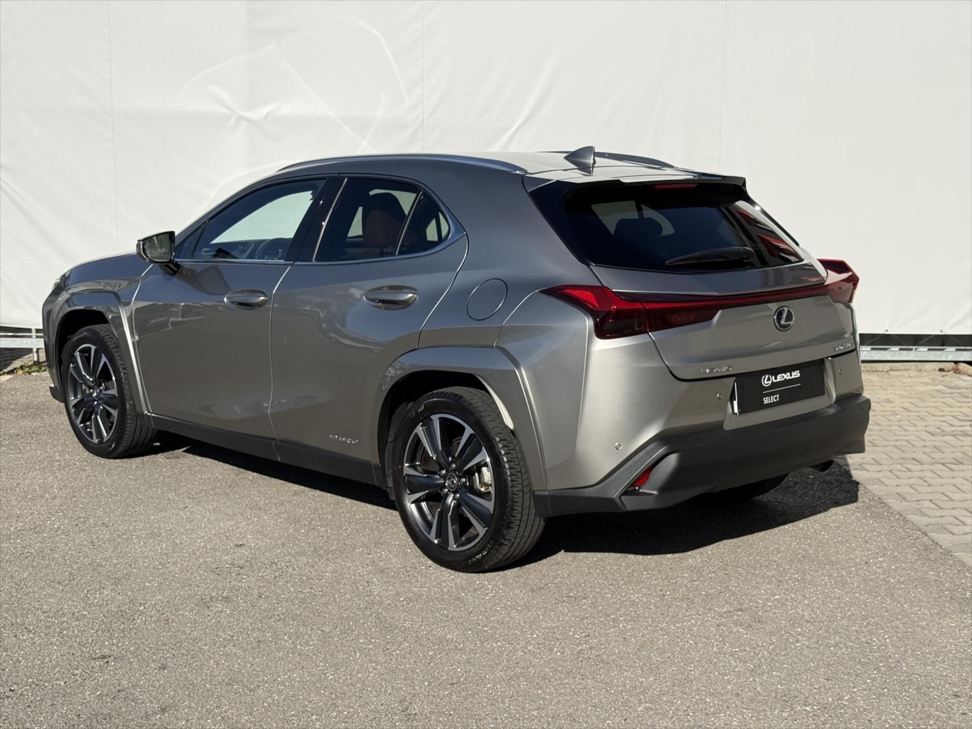 Lexus UX 250h, 2,0 Luxury, 4x4  UX - fotka 6