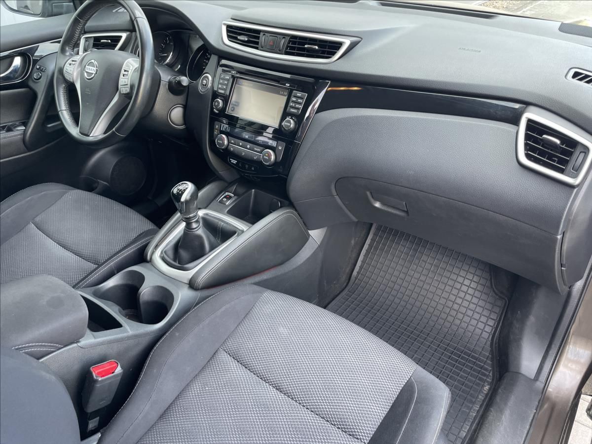Nissan Qashqai, 1,2 DIG-T 85kW Nové ČR 2.Maj - fotka 6
