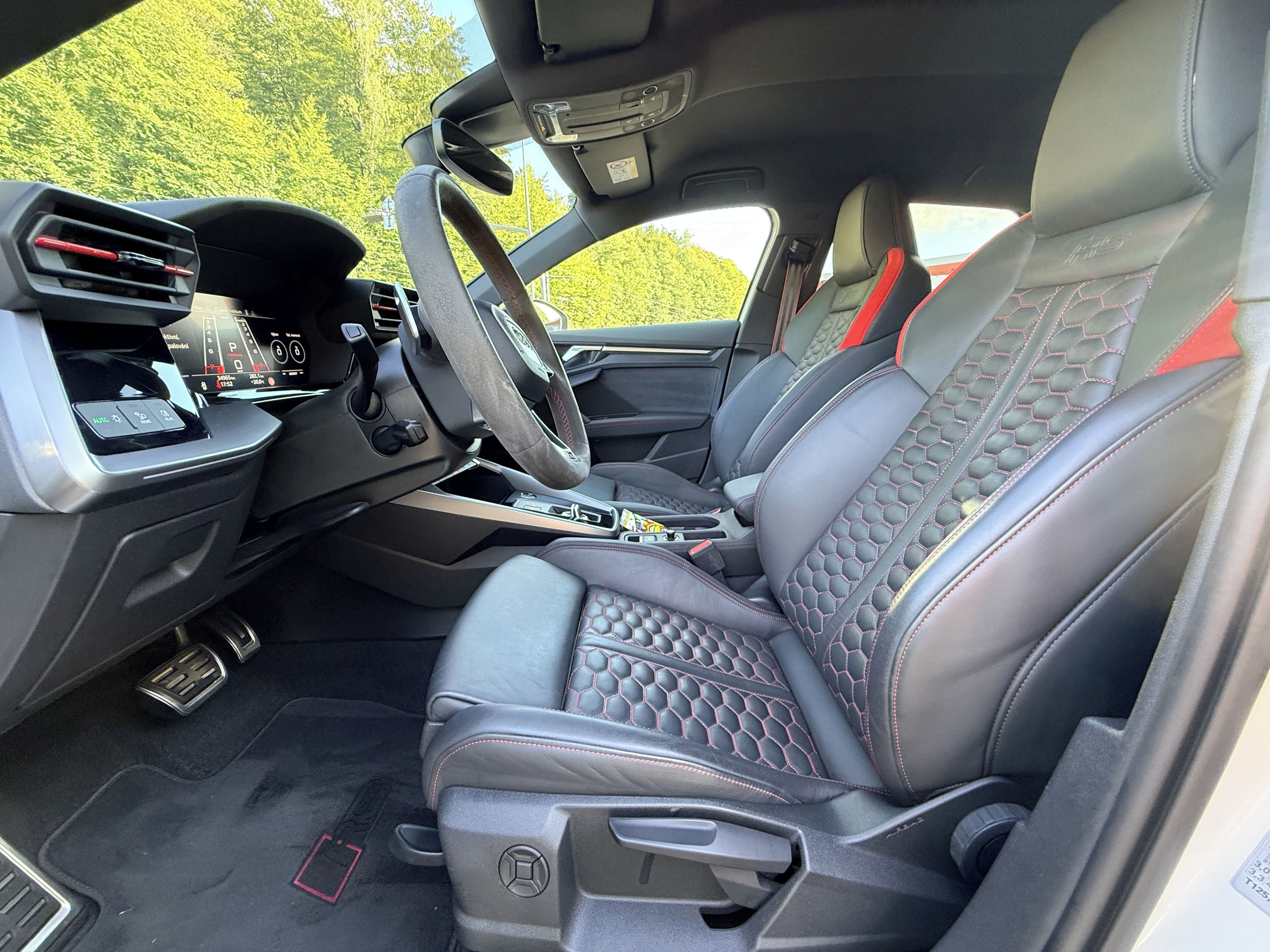 Audi RS3 - fotka 6