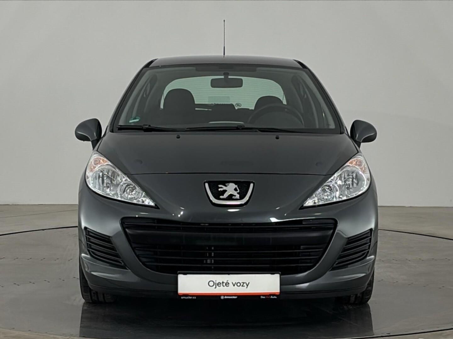 Peugeot 207, 1.4 i 16v / 70 kW - fotka 4