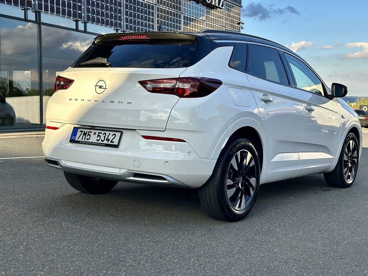 Opel Grandland, ULTIMATE 1,2 Turbo AT8 - fotka 3